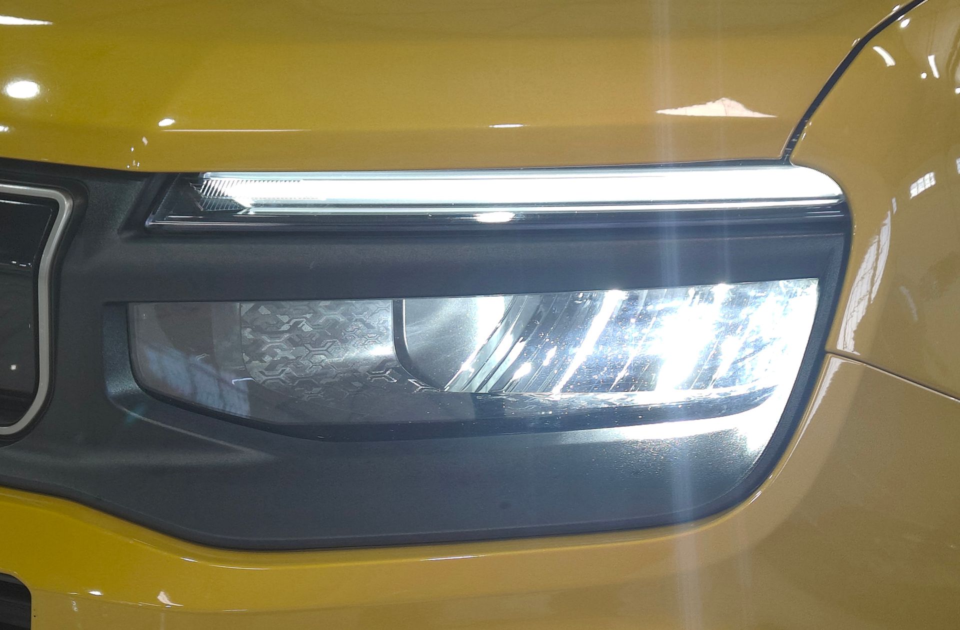 Jeep Avenger 1.2 eHybrid Altitude - foto 13