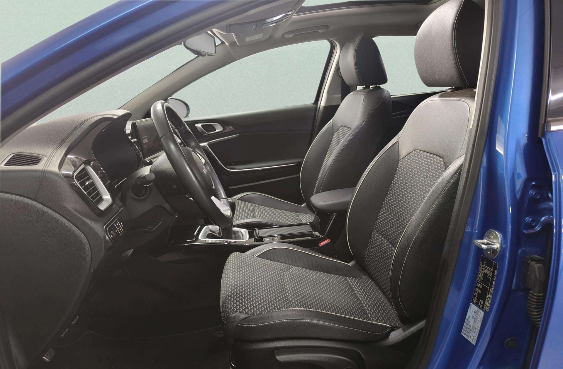 Kia XCeed 1.5 MHEV iMT Emotion - foto 15