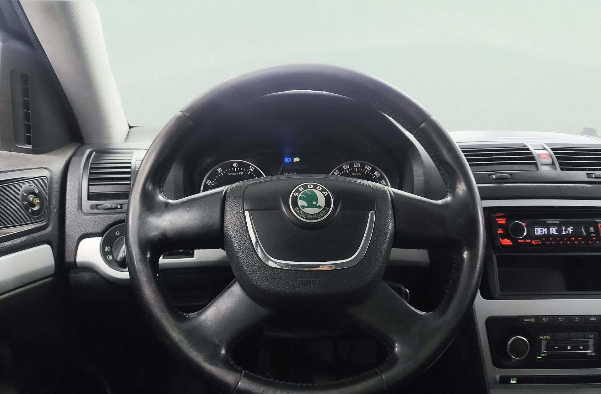 Škoda Octavia 1.4 TSI Trend - foto 18
