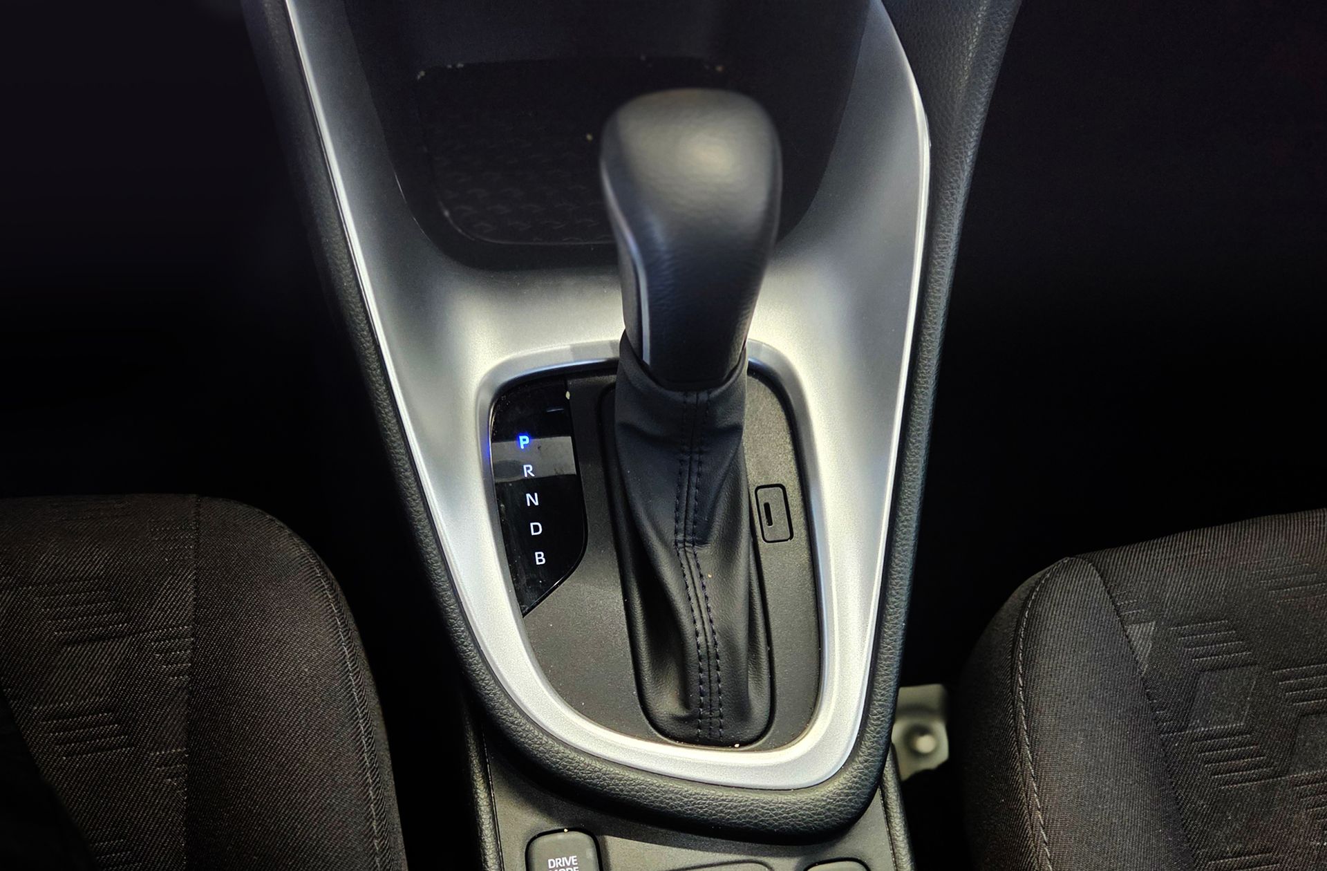 Toyota Yaris 120H Active Plus - foto 6