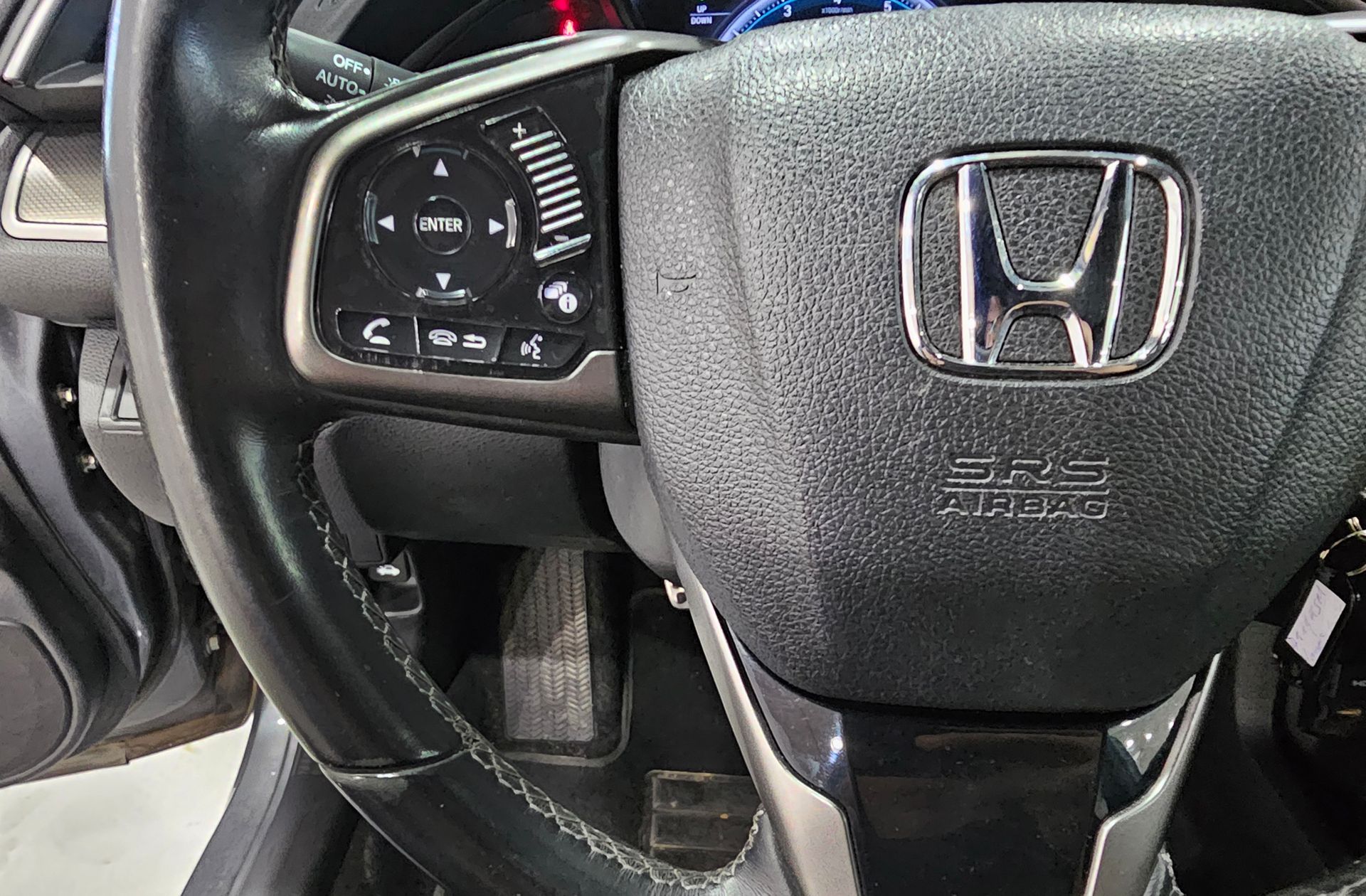 Honda Civic 1.0 I-VTEC Turbo Elegance Navi - foto 28