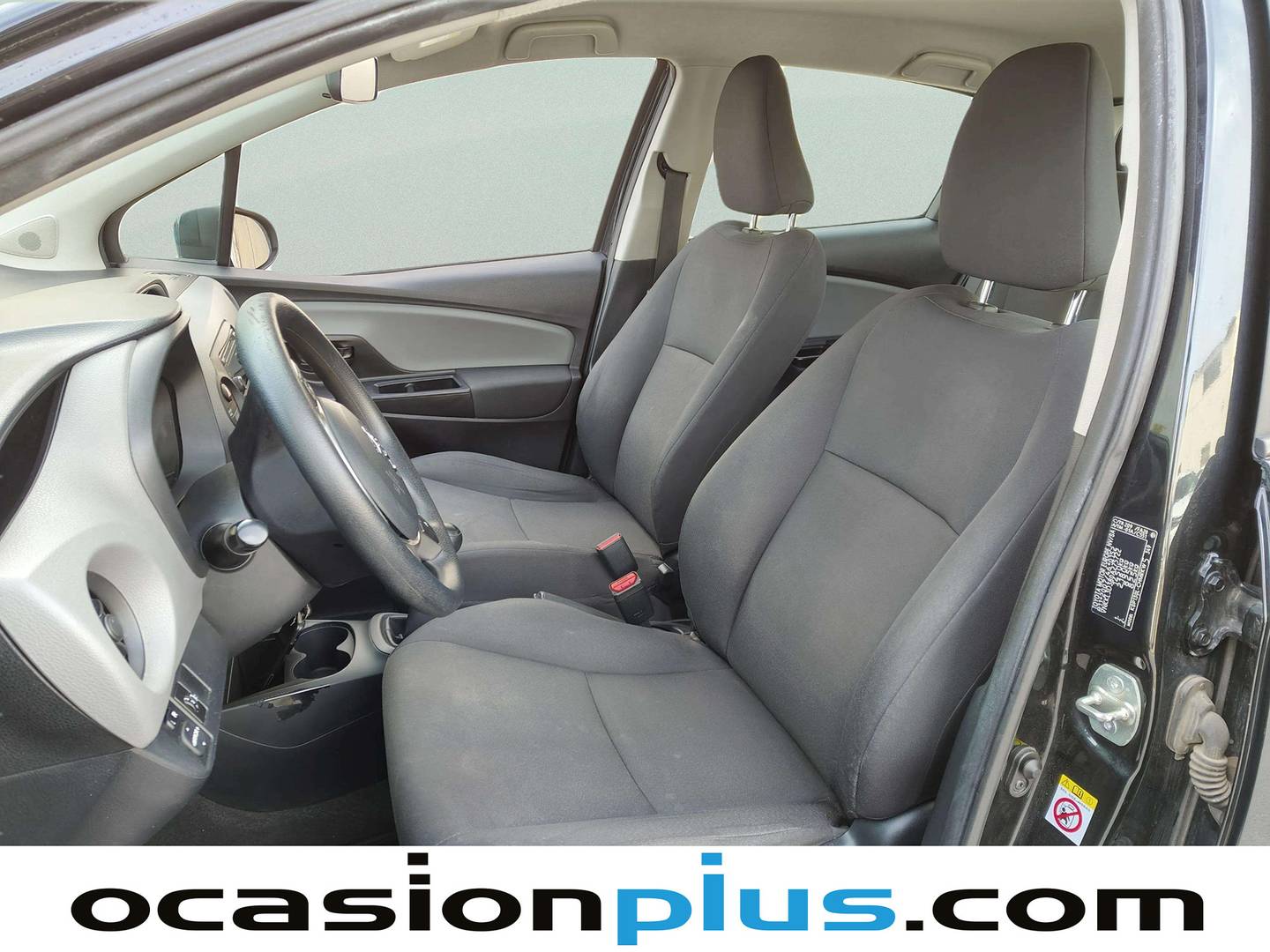 Foto asientos delanteros Toyota Yaris Toyota Yaris 1.0 70 City (69 CV)