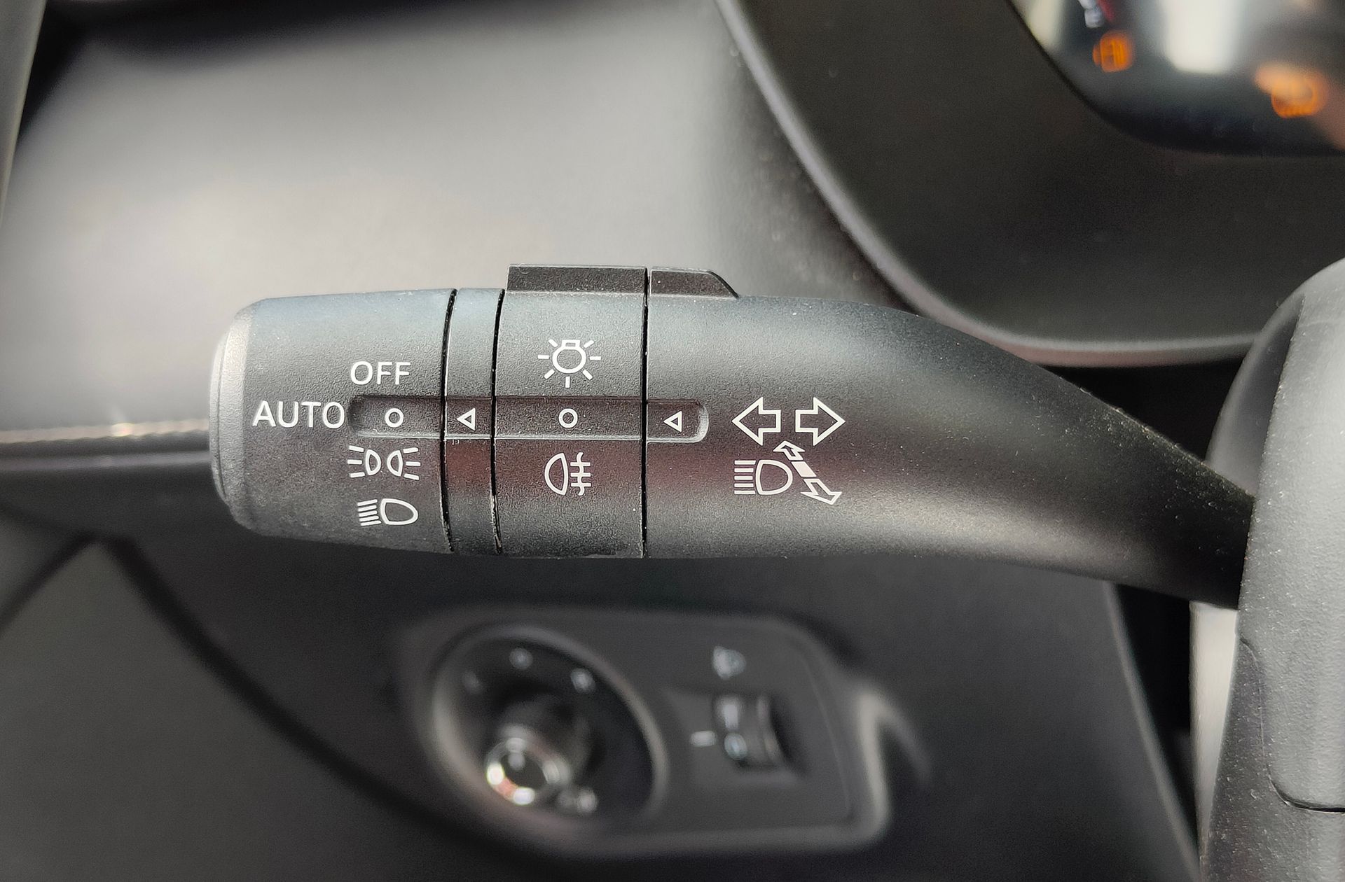 MG ZS 1.5 Hybrid+ Luxury - foto 26