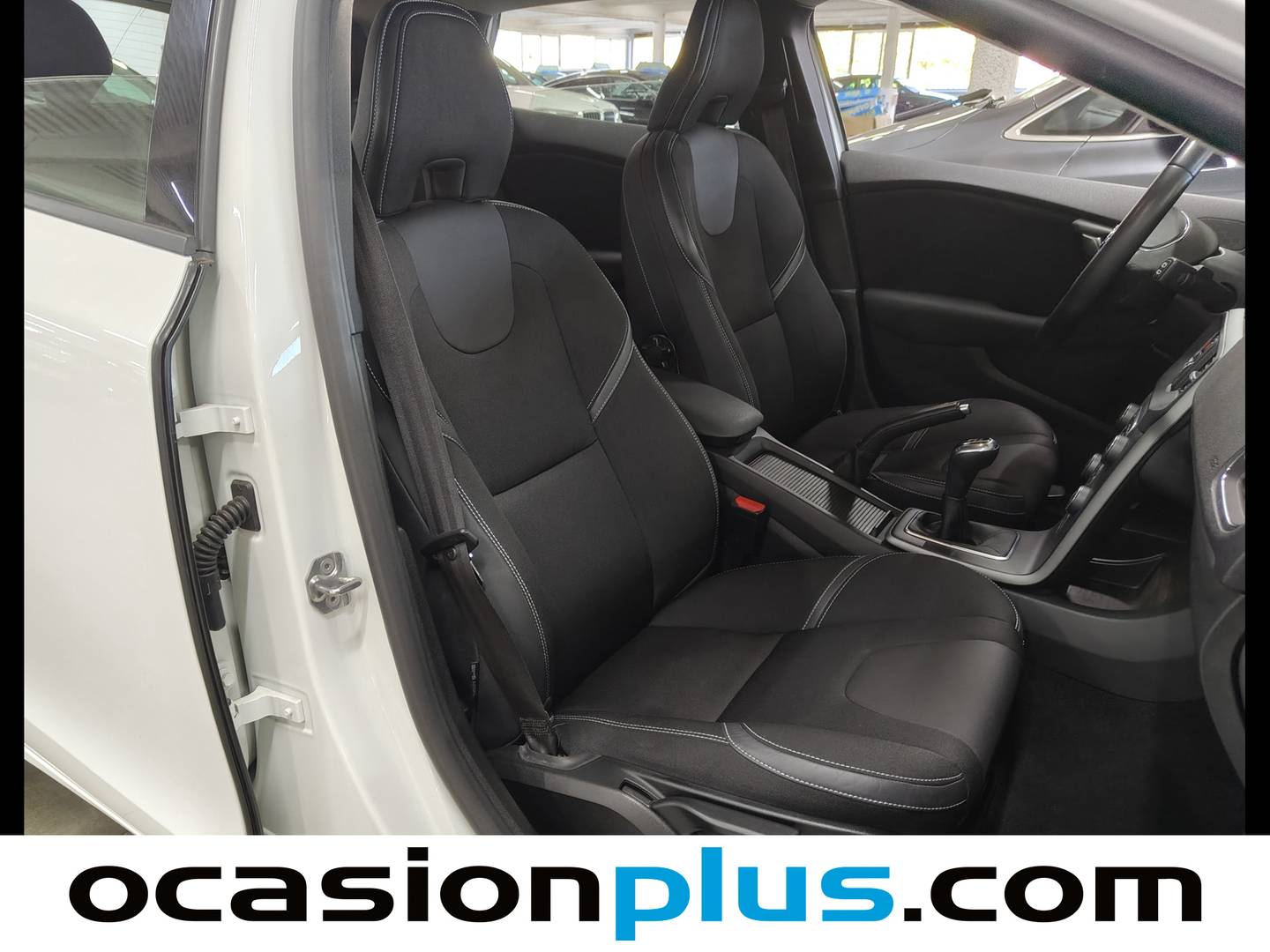 Foto Volvo V40 Volvo V40 T2 Momentum (122 CV)