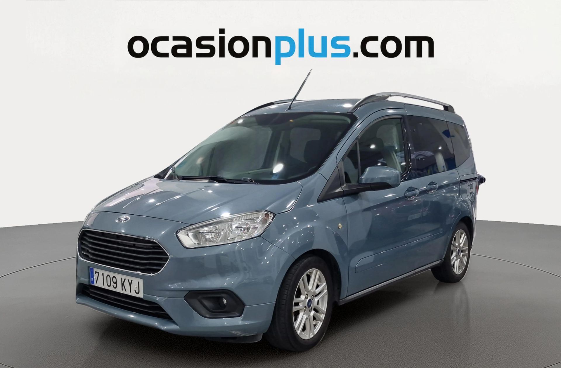 Ford Tourneo Courier 1.0 EcoBoost Titanium