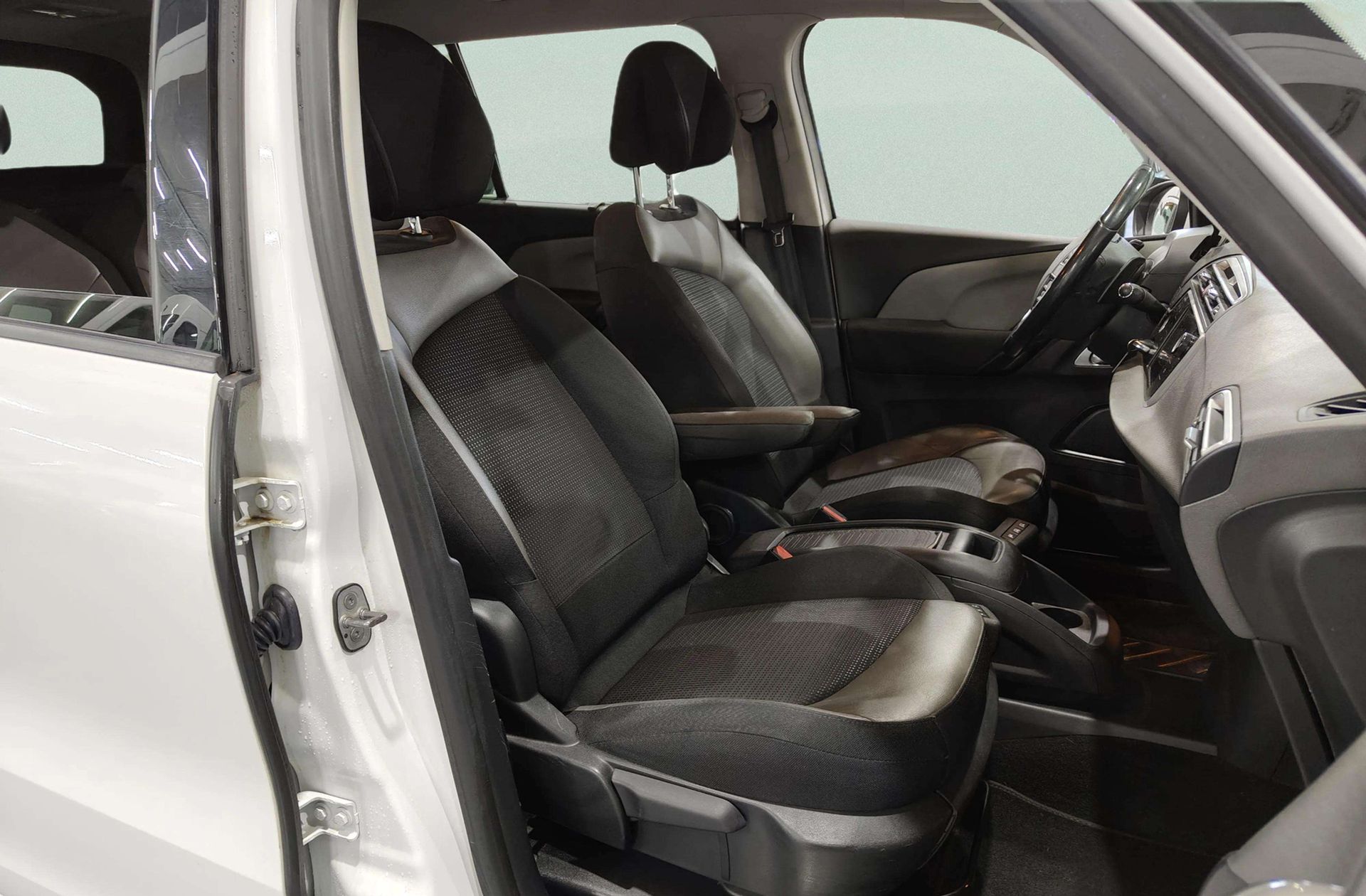 Citroën C4 Grand SpaceTourer BlueHDi 130 Shine Pack EAT8 7 plazas - foto 22