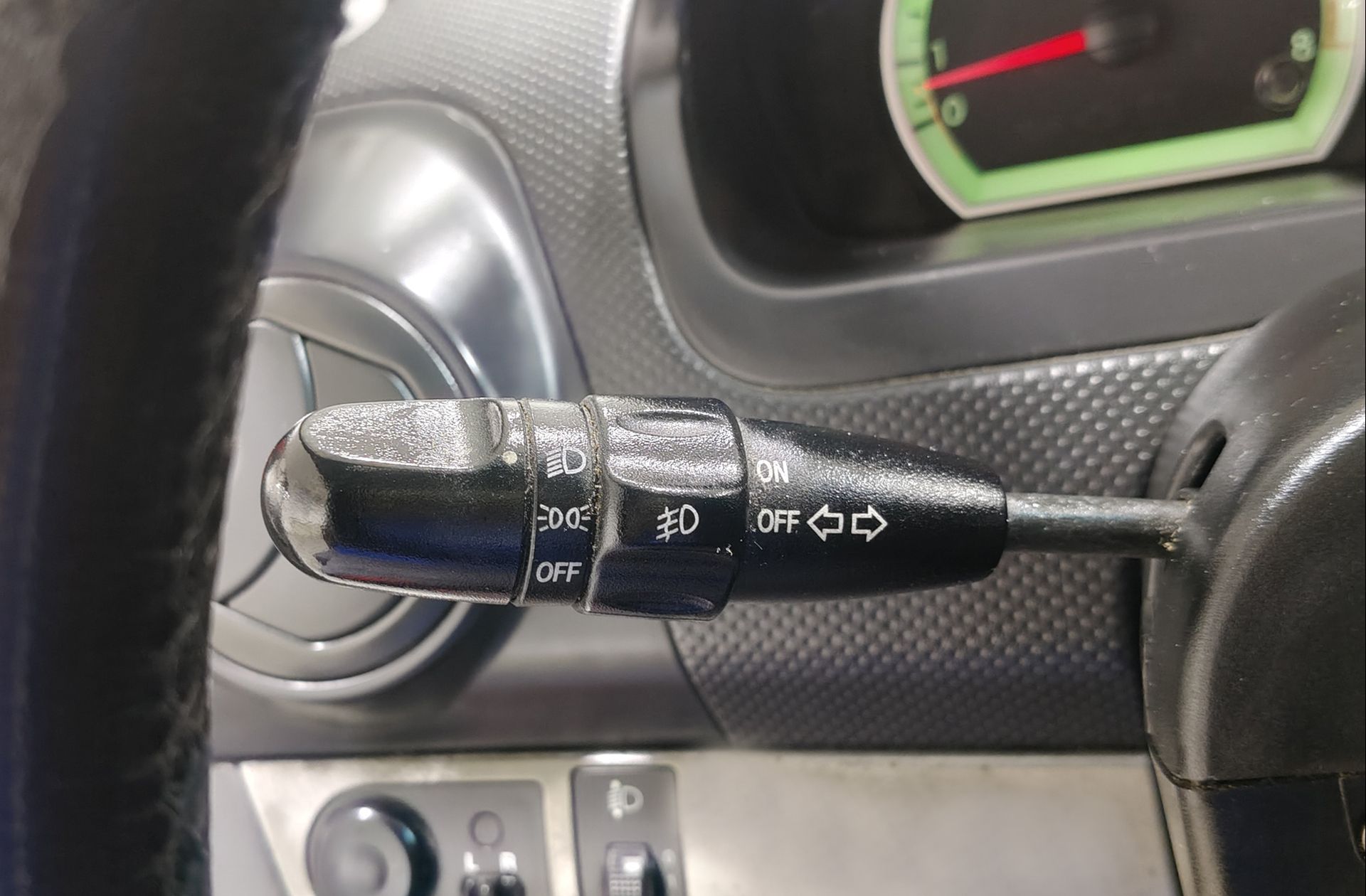 Chevrolet Aveo Sedán 1.4 16v LT - foto 18