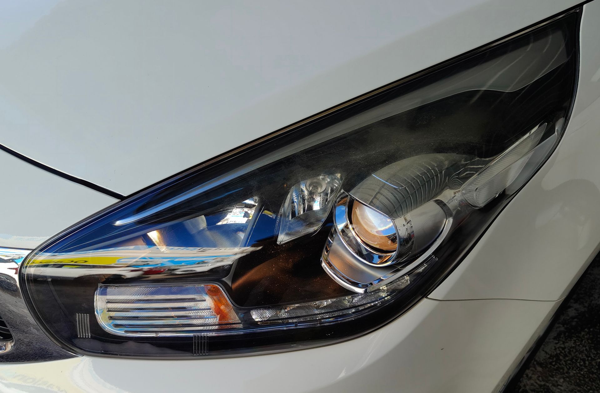 Kia Carens 1.7 CRDi VGT Eco-Dynamics Basic - foto 11