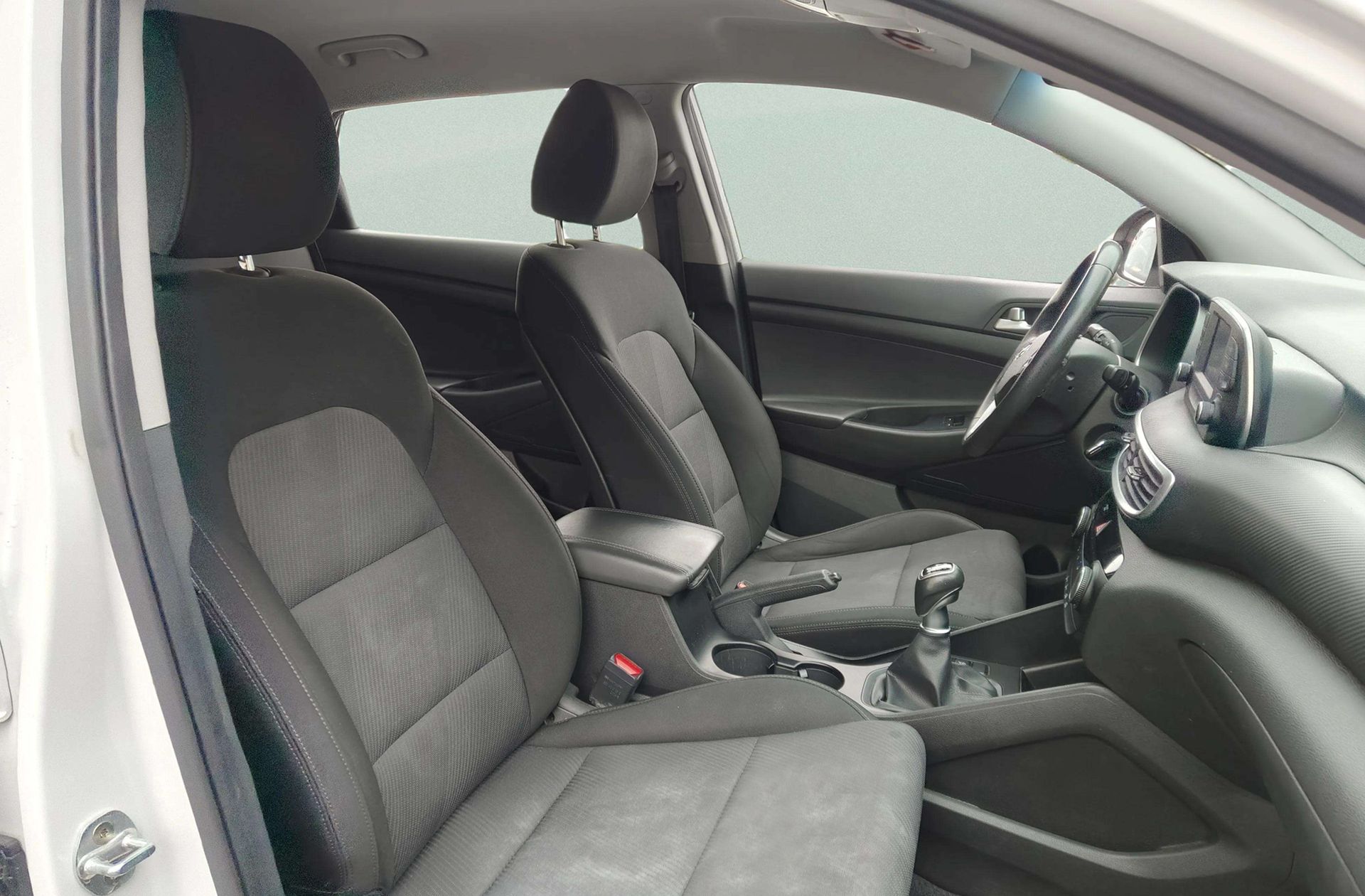 Hyundai Tucson 1.6 GDI BE Essence 4x2 - foto 14