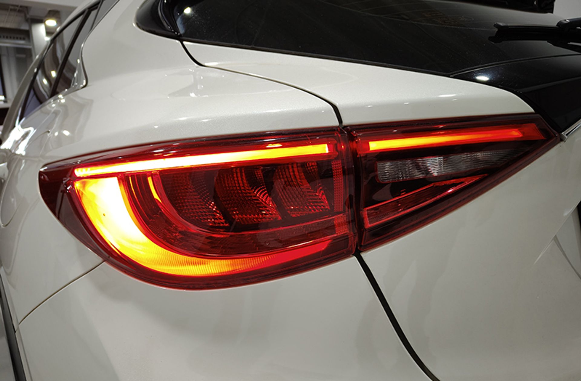 Infiniti Q30 1.6T Premium - foto 14