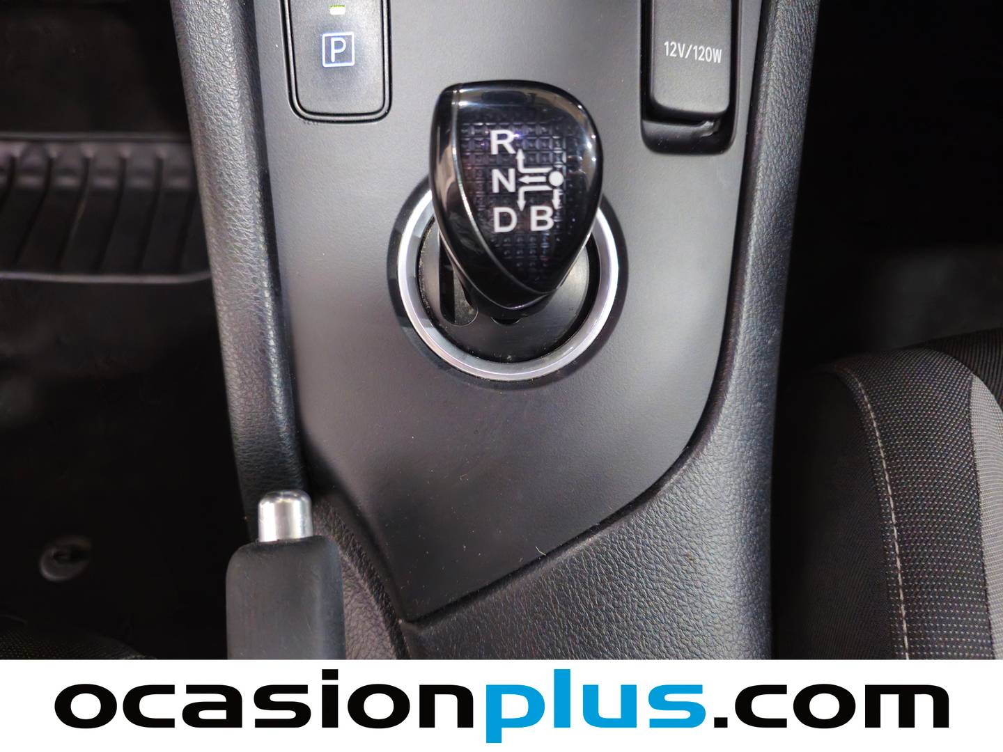 Toyota Auris Toyota Auris 140H Touring Sports Active (136 CV) de segunda mano
