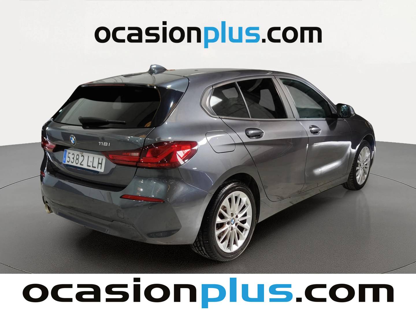 Foto trasera BMW Serie 1 BMW Serie 1 118i (140 CV) derecha