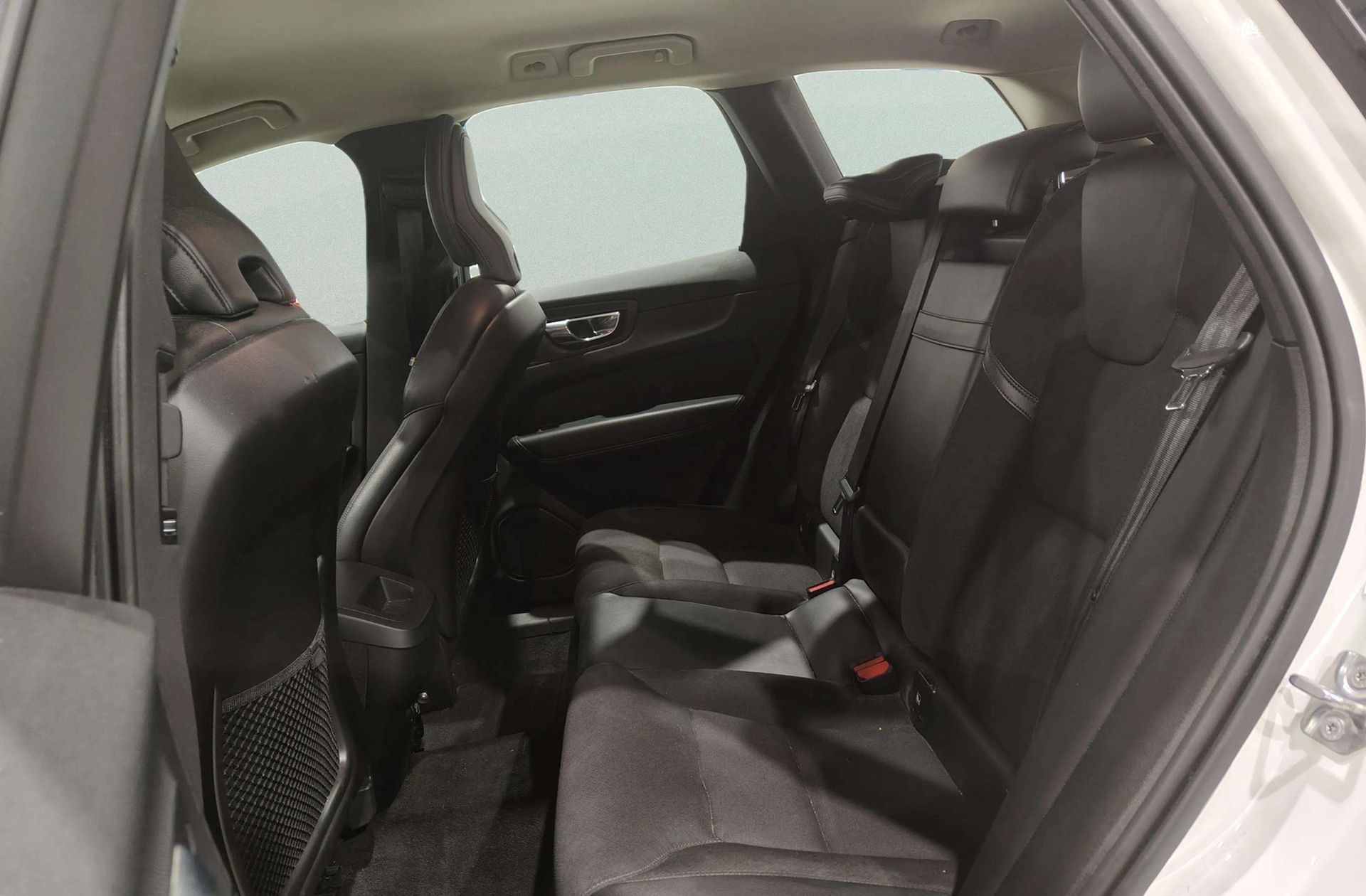 Volvo XC60 D4 Momentum - foto 13