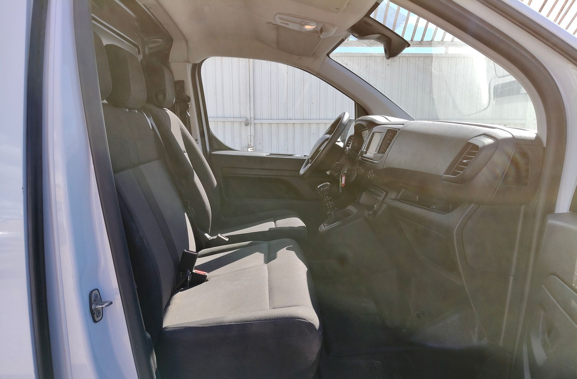 Peugeot Expert Furgon BlueHDi 100 Standard - foto 15