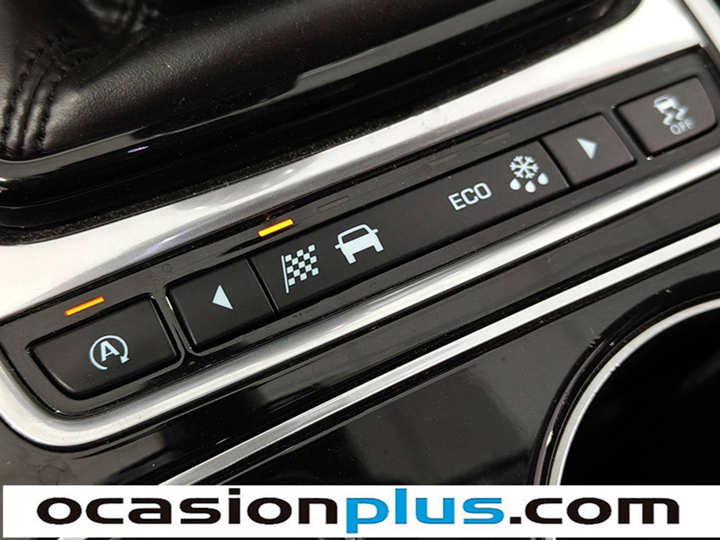 Foto Jaguar F-Pace Jaguar F-PACE 2.0L i4D Pure RWD (180 CV)