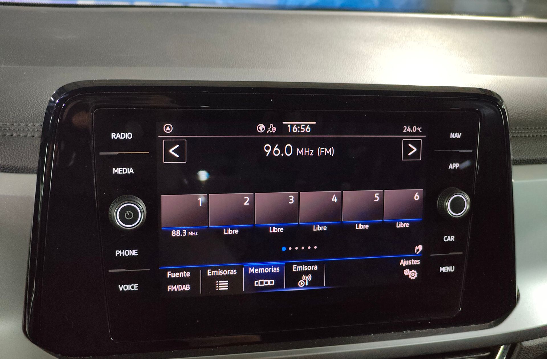 Volkswagen T-Roc Life 1.0 TSI - foto 33
