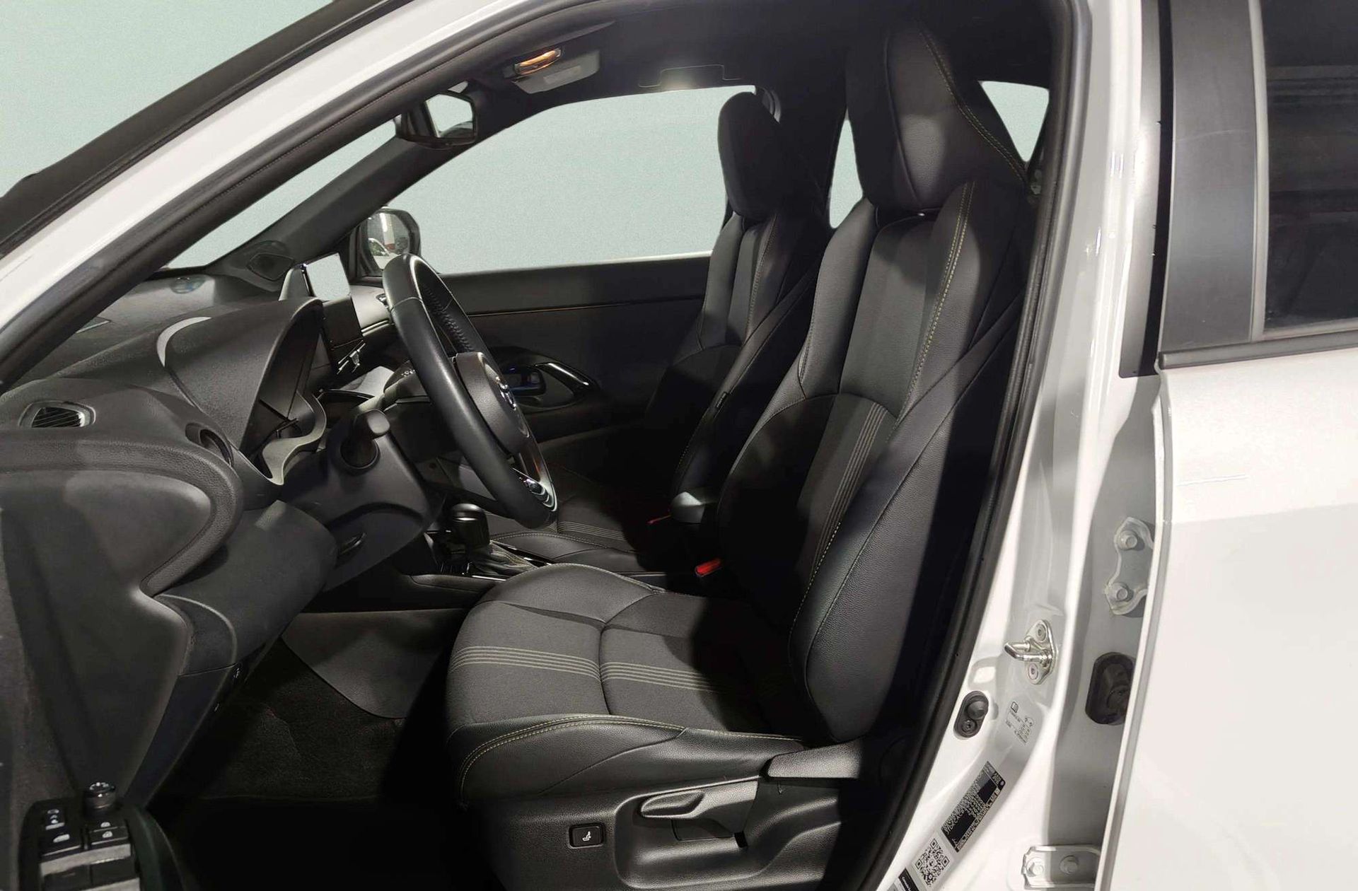 Toyota Yaris Cross 120H Adventure 4x4 - foto 12