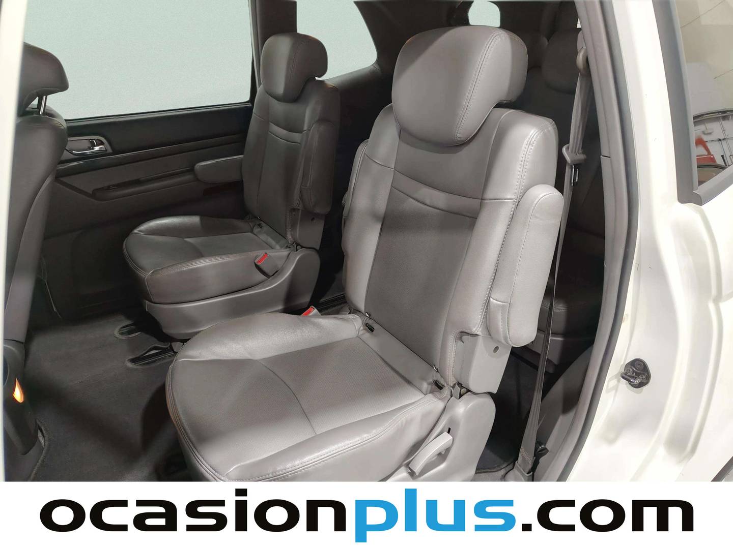 Foto asientos traseros SsangYong Rodius SsangYong Rodius 2.0 e-Xdi Limited 114 kW (155 CV)