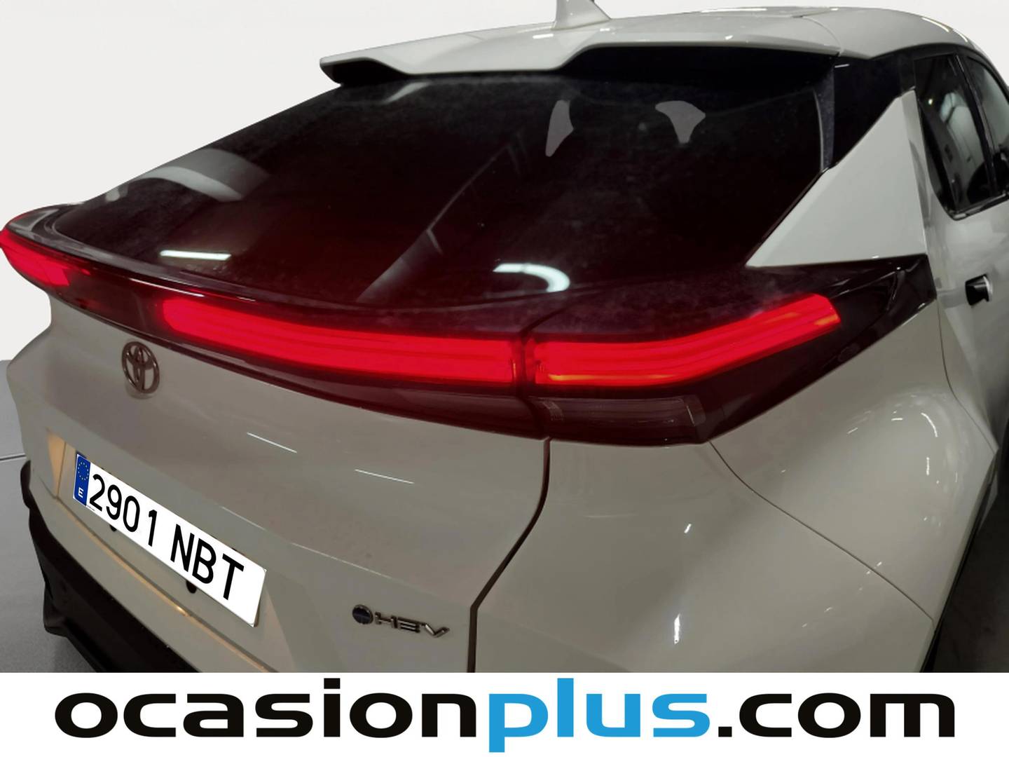 Acabados Toyota C-HR Toyota C-HR 1.8 125H Advance (122 CV)