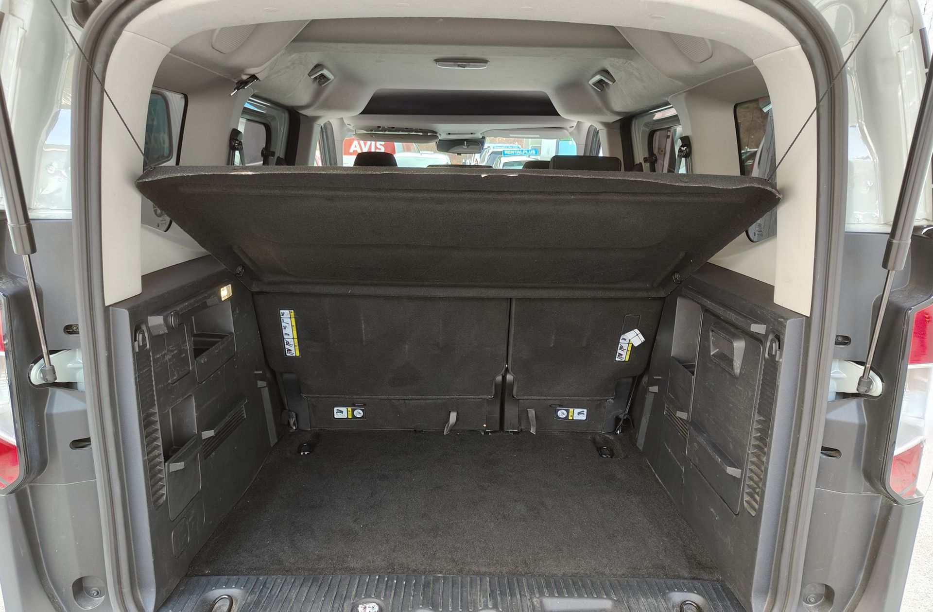 Ford Tourneo Courier 1.0 EcoBoost Trend - foto 15