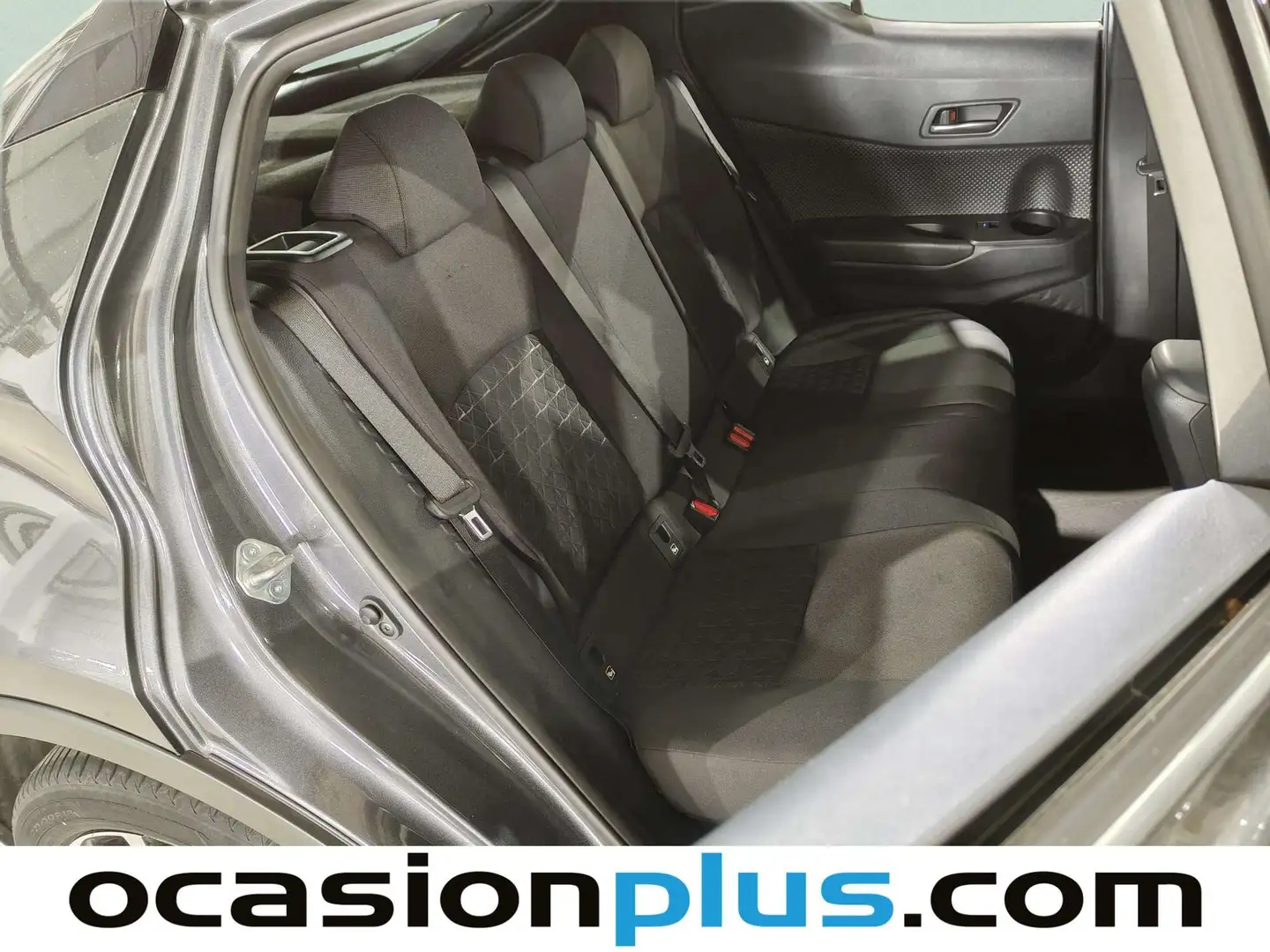 Foto Toyota C-HR Toyota C-HR 1.8 125H Advance (122 CV)