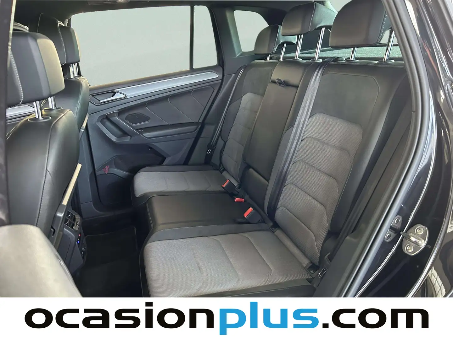 Foto Volkswagen Tiguan Volkswagen Tiguan Sport 1.5 TSI (150 CV) DSG Pack R-Line