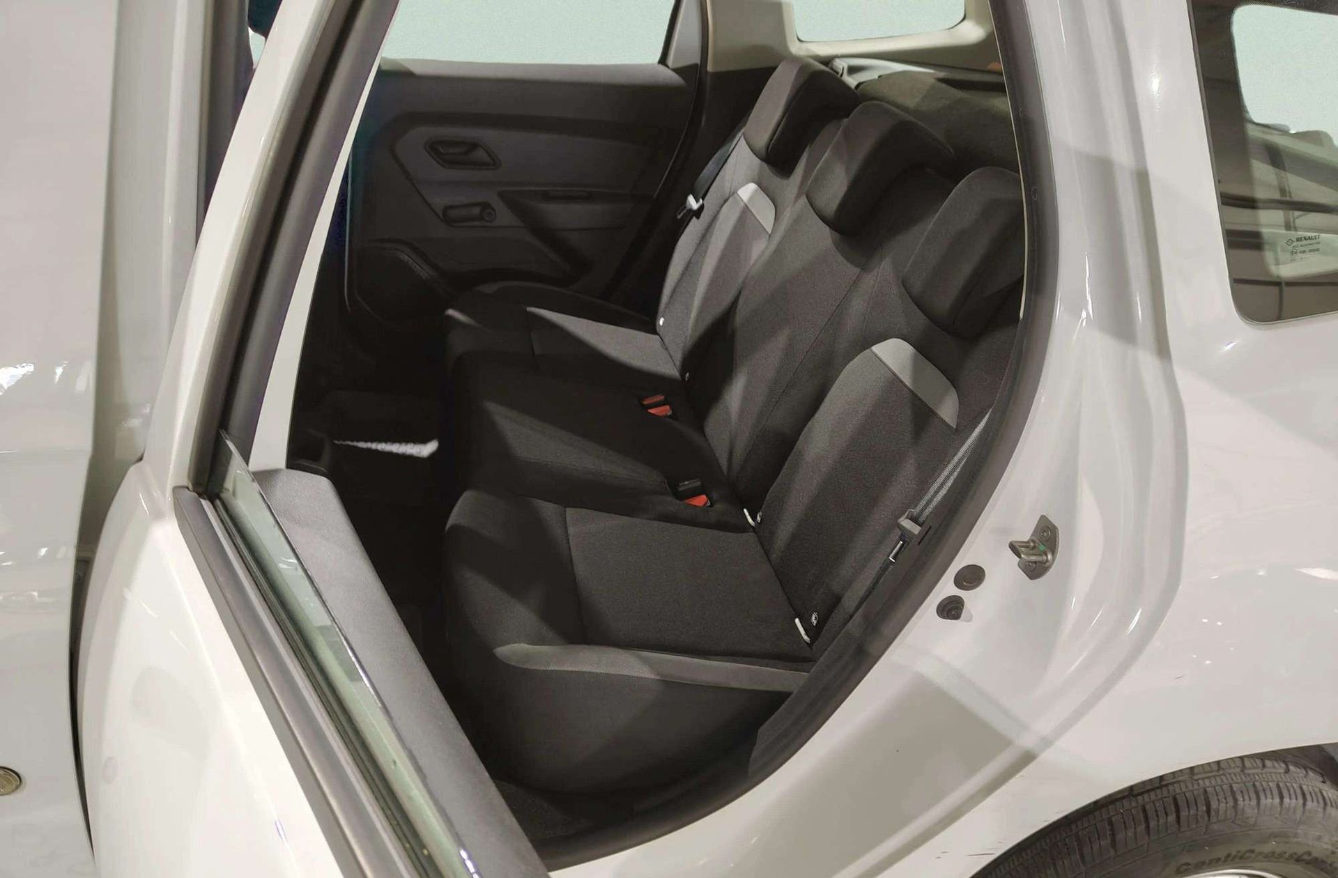 Dacia Duster Essential TCe 4x2 - foto 11