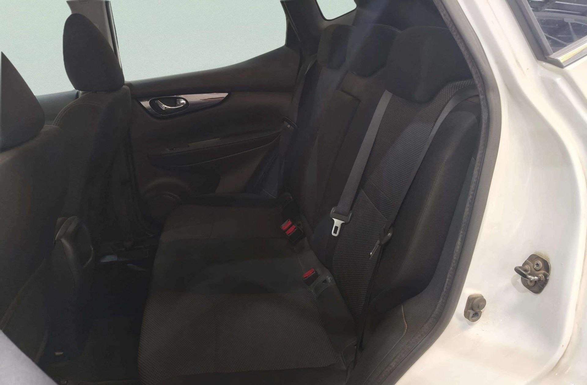 Nissan Qashqai 1.2 DIG-T N-Connecta 4x2 XTronic - foto 12