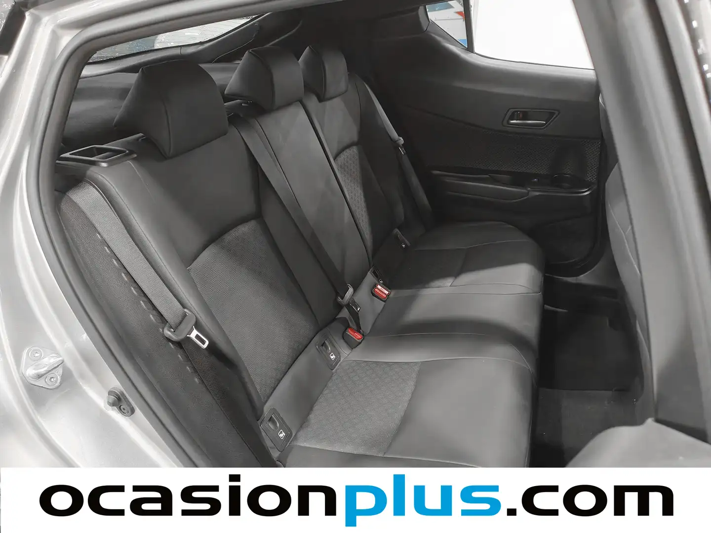 Foto Toyota C-HR Toyota C-HR 180H Advance  (184 CV)