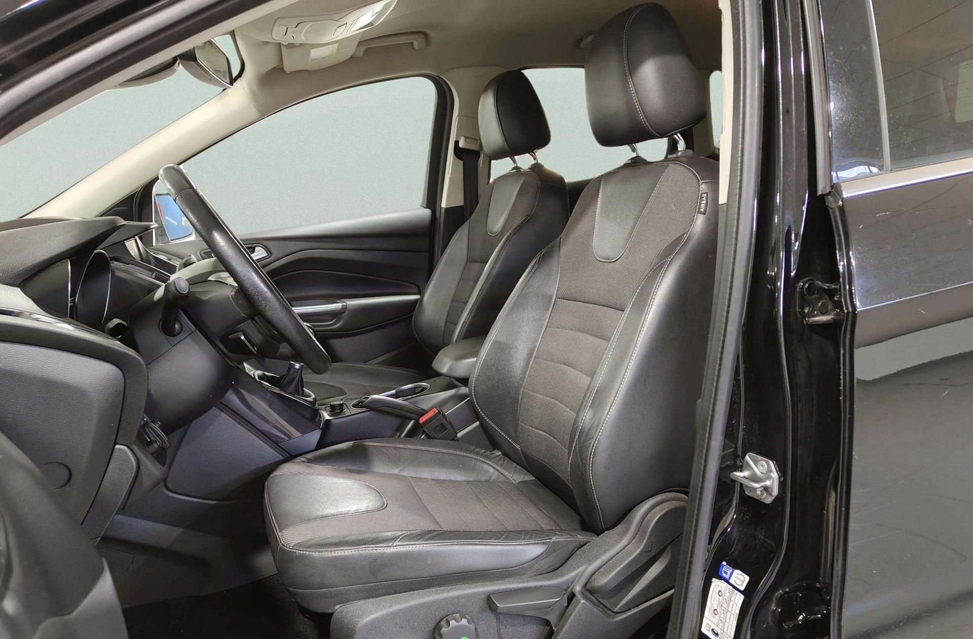Ford Kuga 2.0 TDCi Titanium 4x2 - foto 9