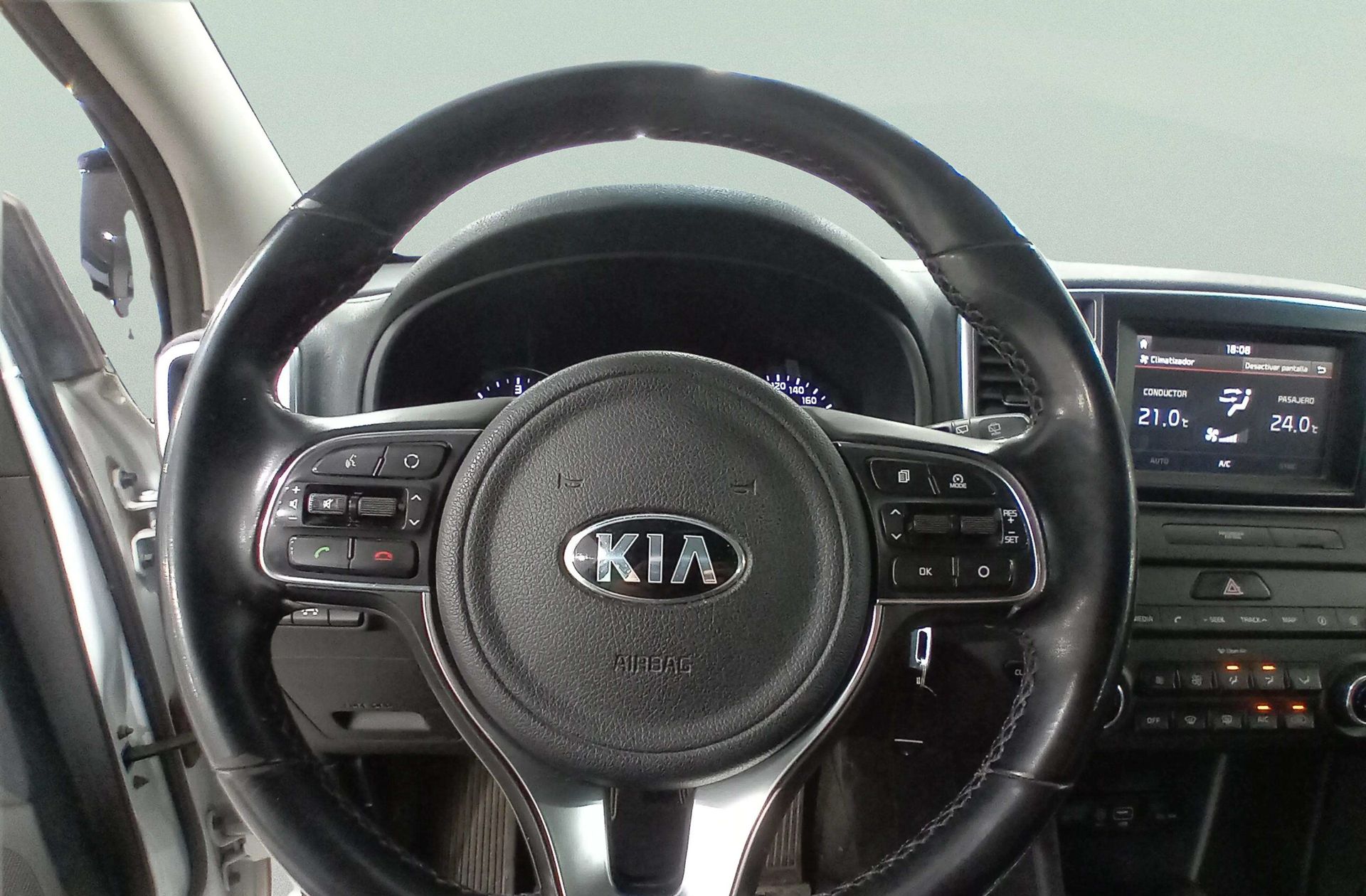 Kia Sportage 1.7 CRDi VGT Eco-Dynamics x-Tech17 4x2 - foto 18