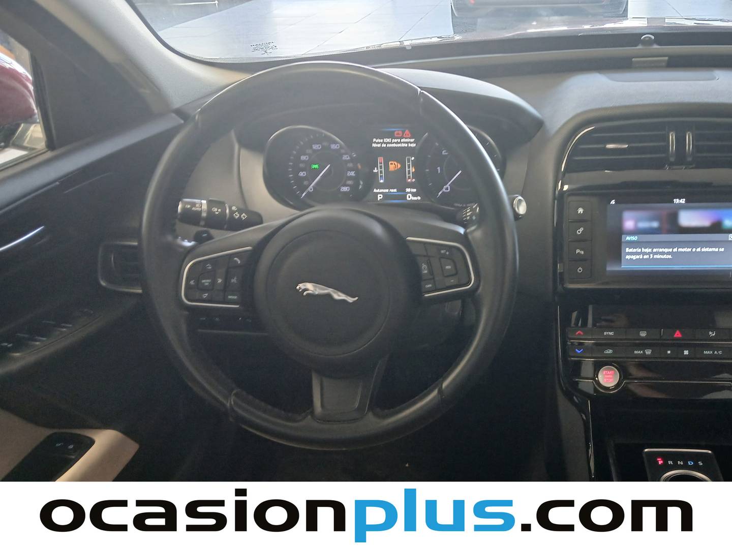 Foto Jaguar XE Jaguar XE 2.0 Diesel Pure RWD Auto (180 CV)