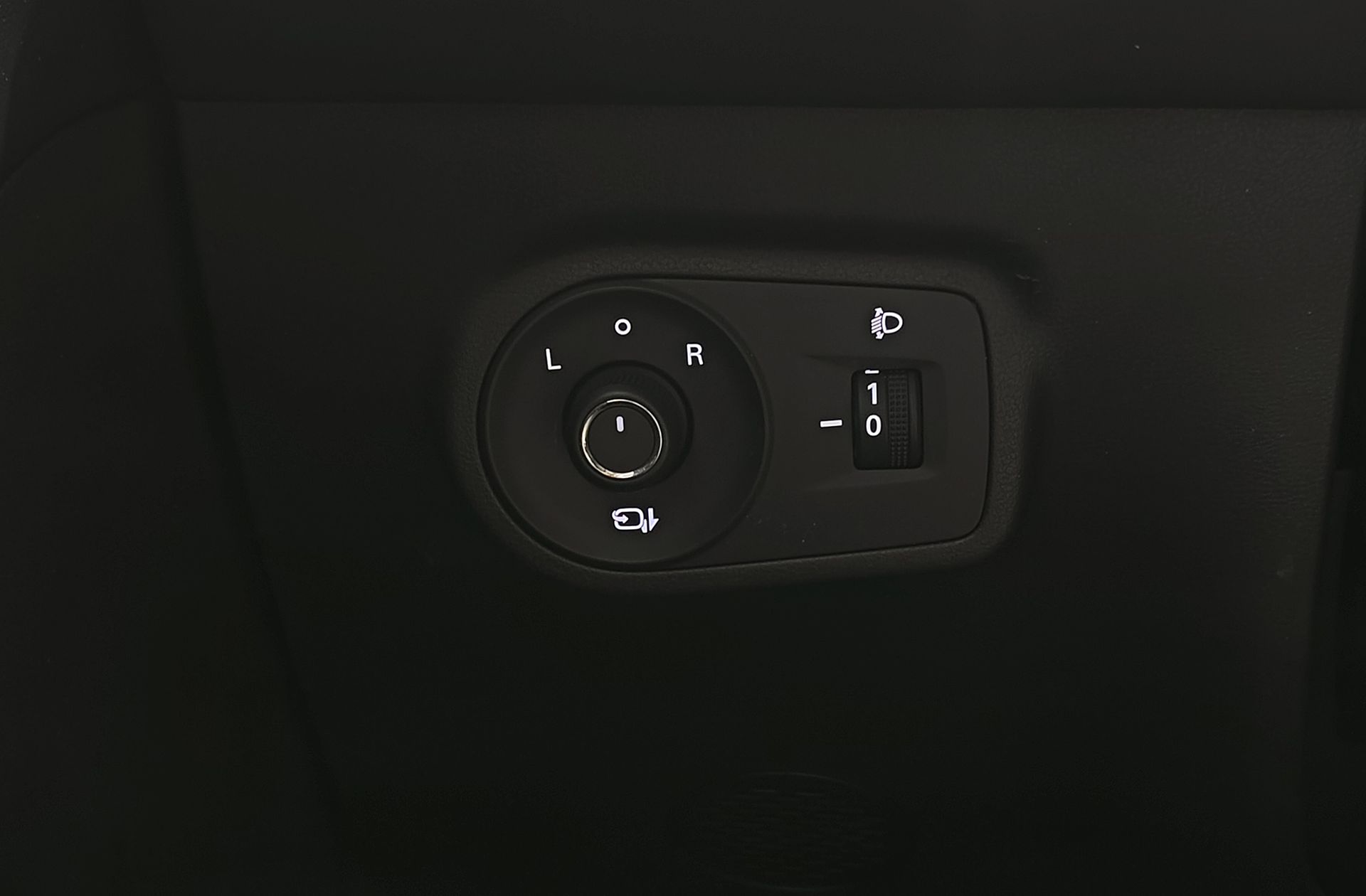 MG ZS 1.5 Hybrid+ Luxury - foto 24