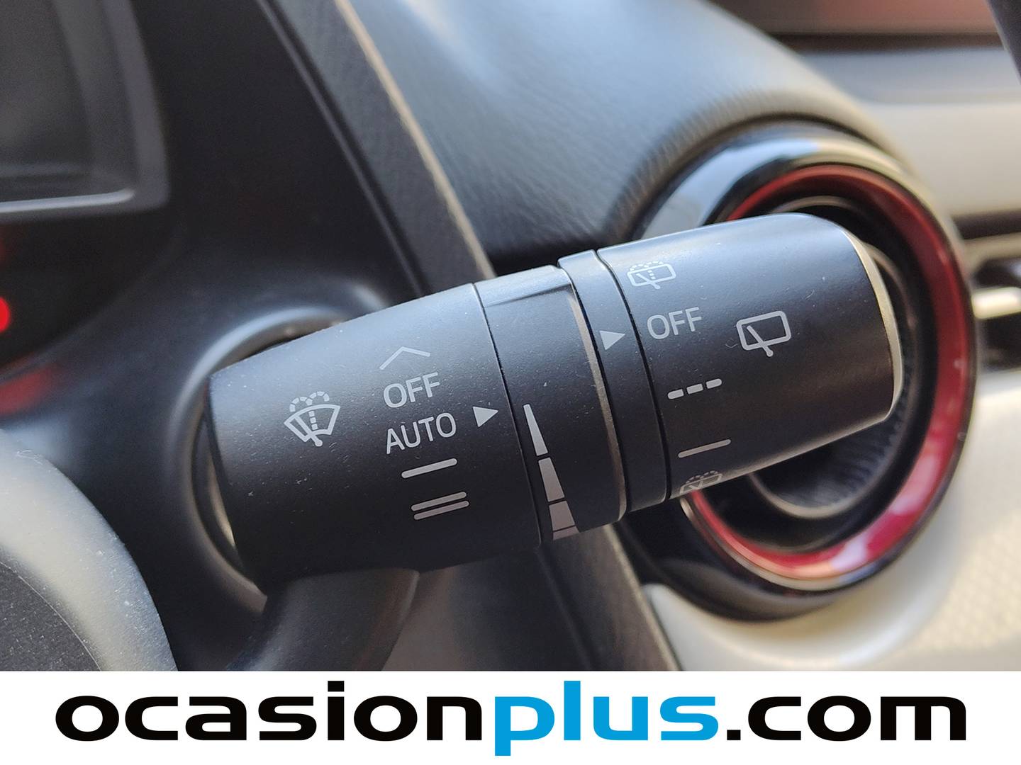 Foto Mazda Mazda2 Mazda Mazda 2 1.5 GE Sport Red Edition  (90 CV)