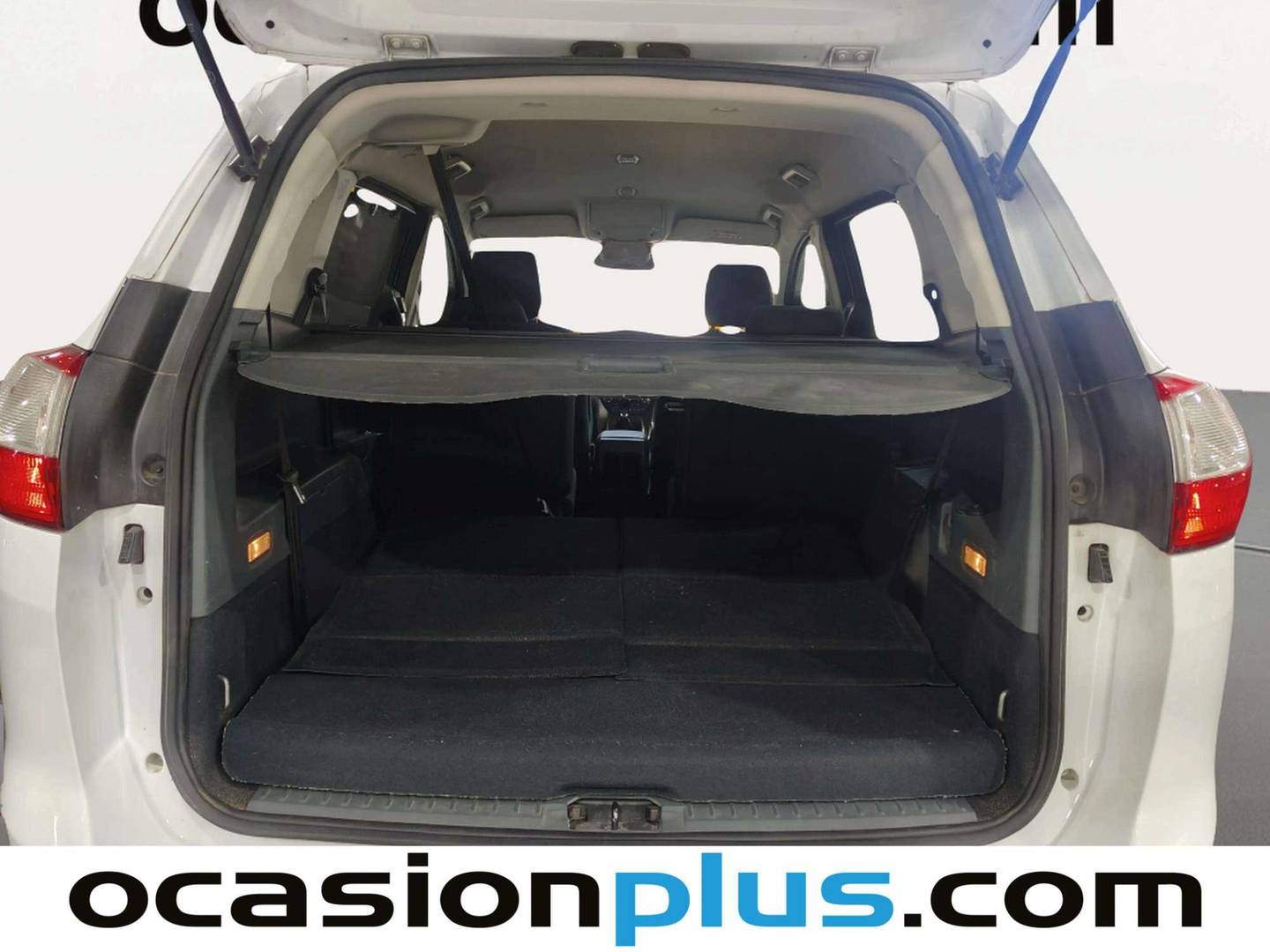 Foto Ford Grand C-Max Ford Grand C-Max Grand C-Max 1.6 TDCi S&S Titanium (115 CV) siete plazas