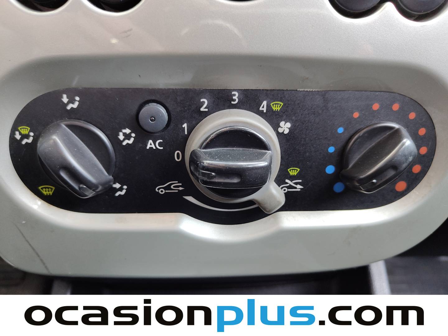 Extras y acabados del Dacia Sandero Dacia Sandero Laureate 1.2 (75 CV)