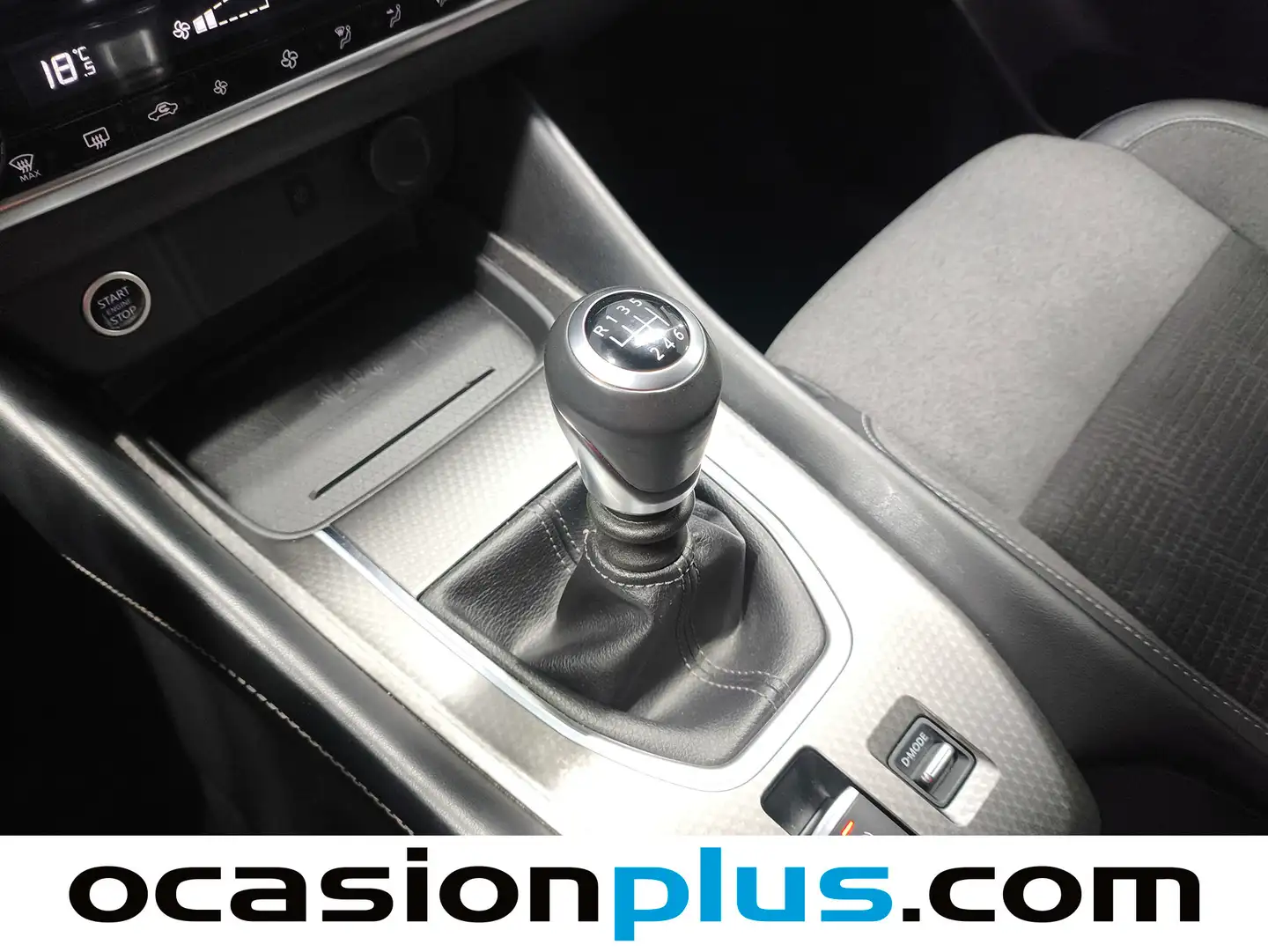 Foto Nissan QASHQAI Nissan Qashqai DIG-T 140 N-Connecta (140 CV)