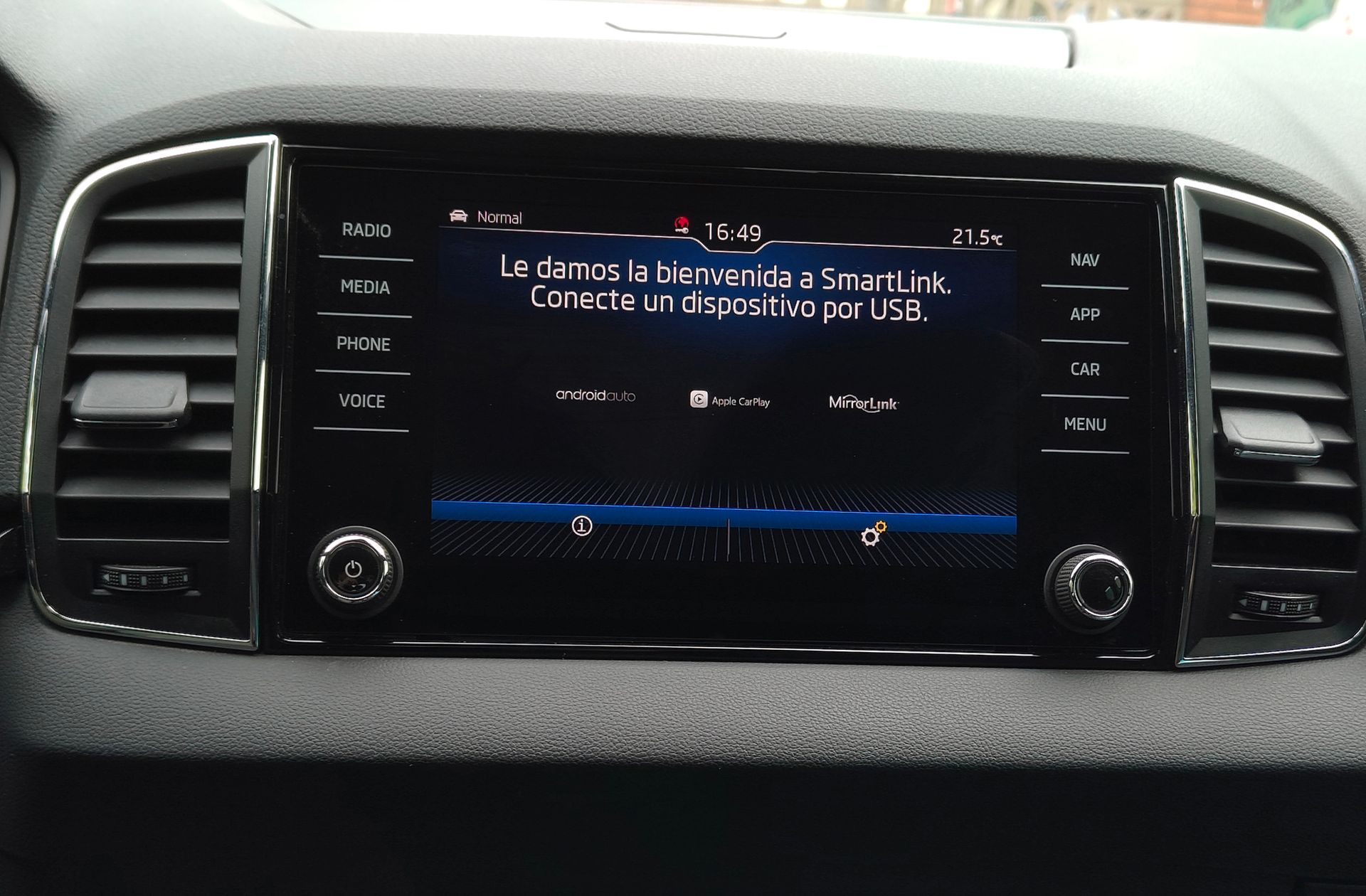 Škoda Karoq 1.5 TSI ACT Sportline - foto 10