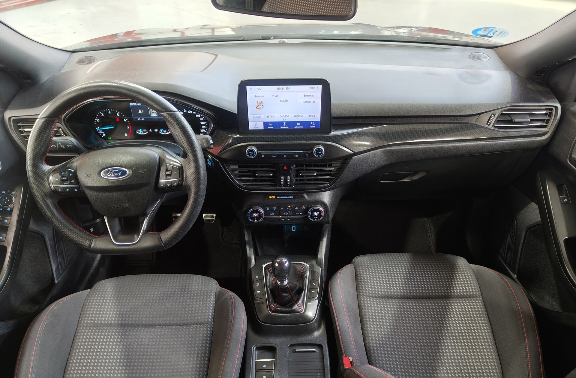 Ford Focus 1.0 EcoBoost MHEV ST-Line - foto 6