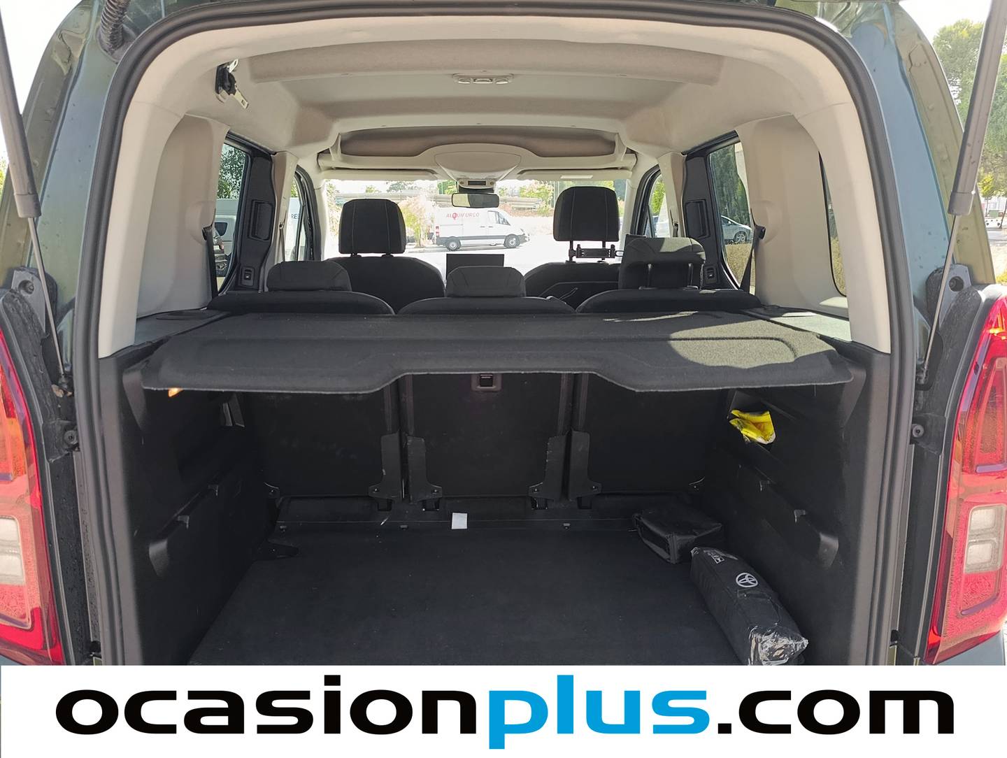 Fotos maletero Toyota Proace City Verso Toyota Proace City Verso 1.5D Family Active L1 Auto (131 CV)