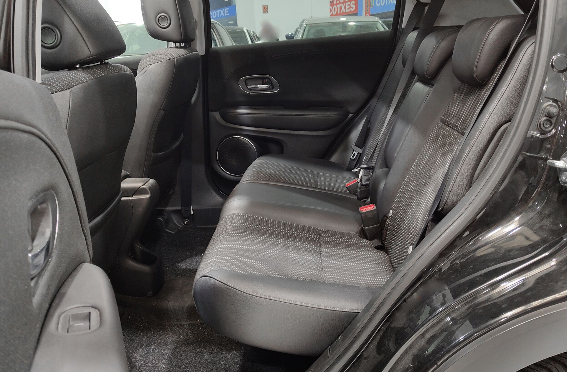Honda HR-V 1.6 i-DTEC Executive - foto 15