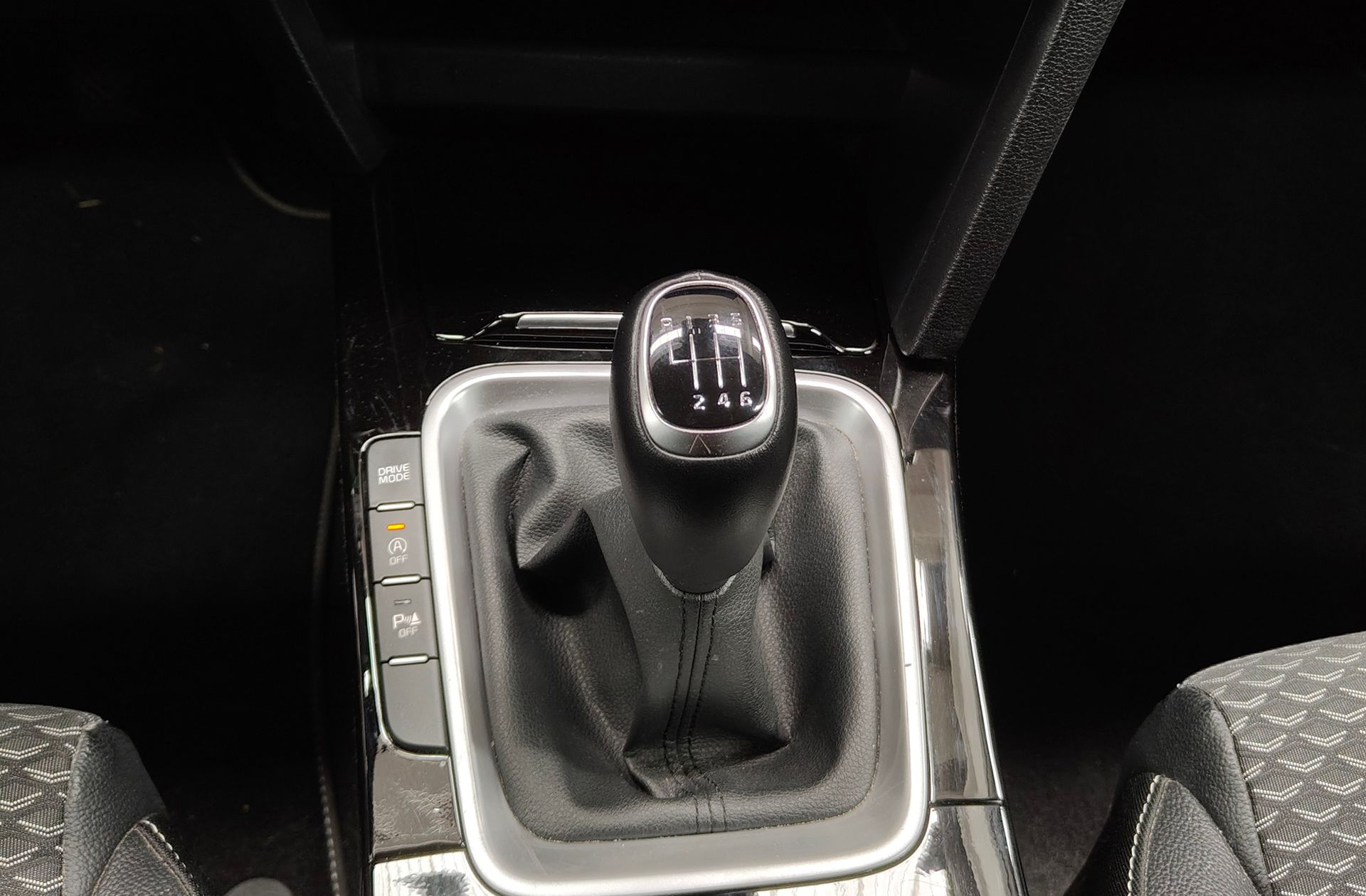 Kia XCeed 1.5 MHEV iMT Tech - foto 5