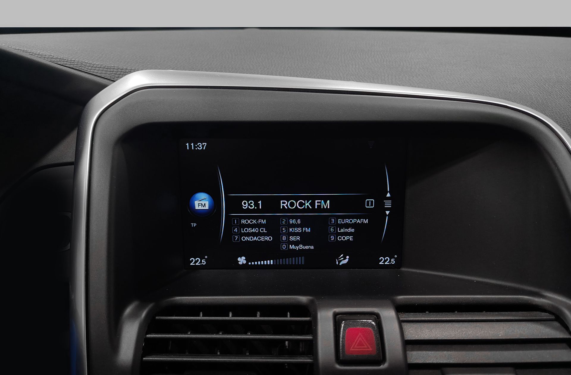 Volvo XC60 D3 Kinetic - foto 33