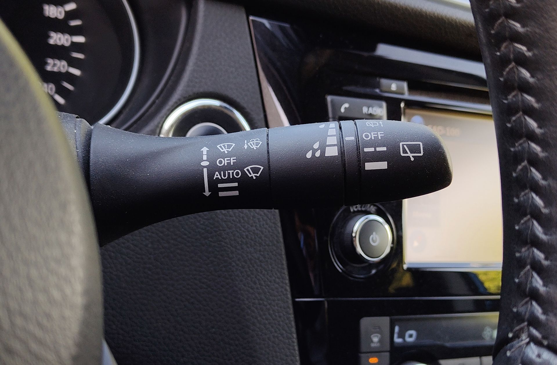 Nissan Qashqai DIG-T 163 N-Connecta 4x2 - foto 25