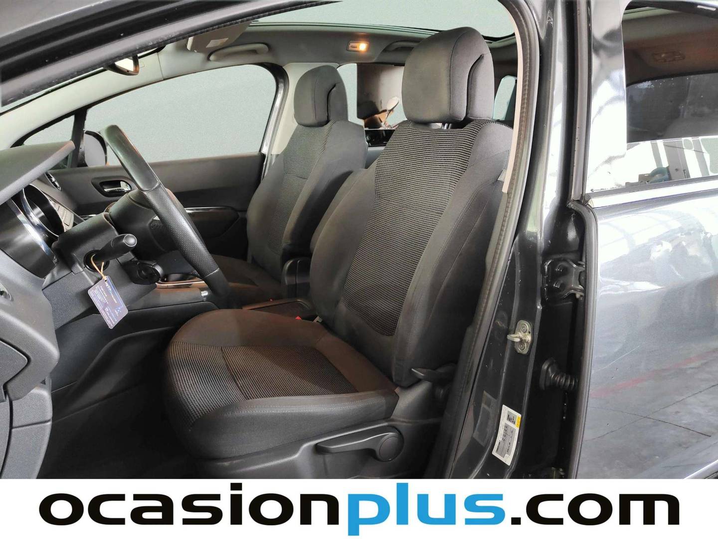 Foto asientos delanteros Peugeot 5008 Peugeot 5008 2.0 BlueHDi Allure (150 CV) 7 Plazas