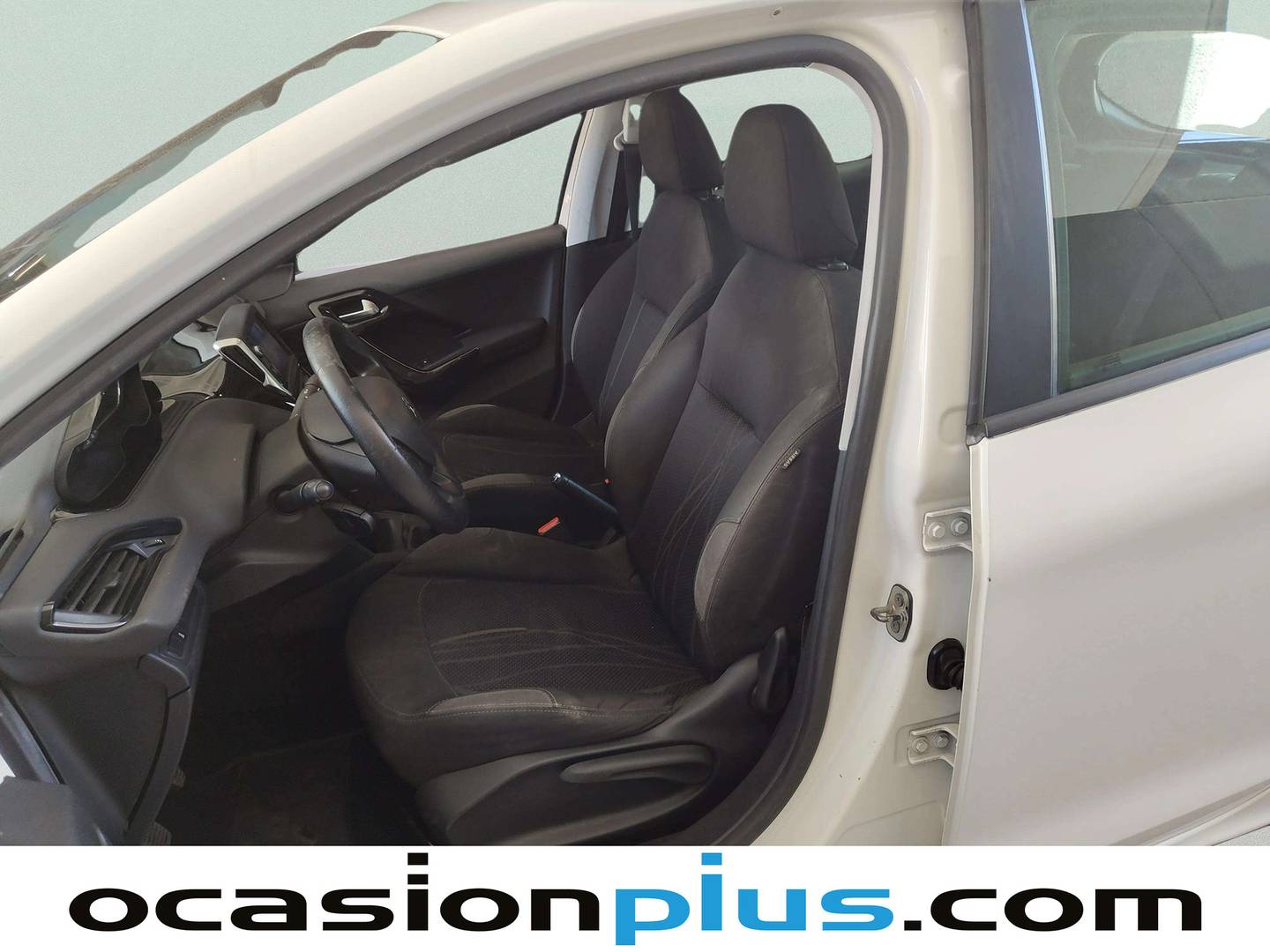 Foto asientos delanteros Peugeot 208 Peugeot 208 1.2 VTi Active (82 CV)
