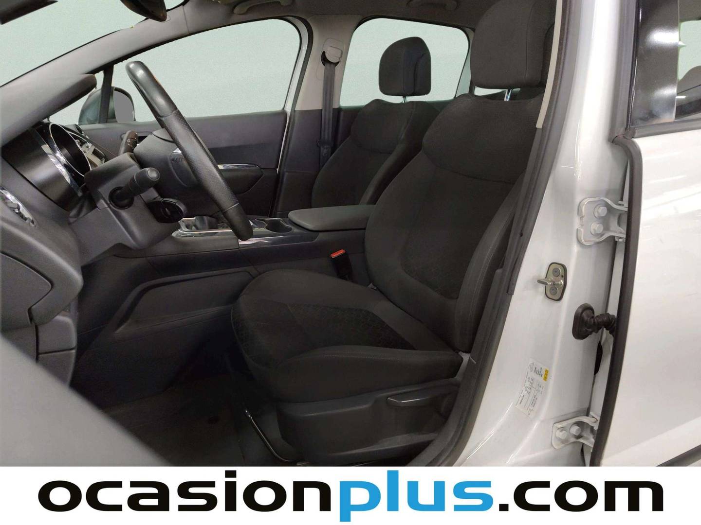 Foto asientos delanteros Peugeot 3008 Peugeot 3008 1.6 BlueHDI FAP Style (120 CV)