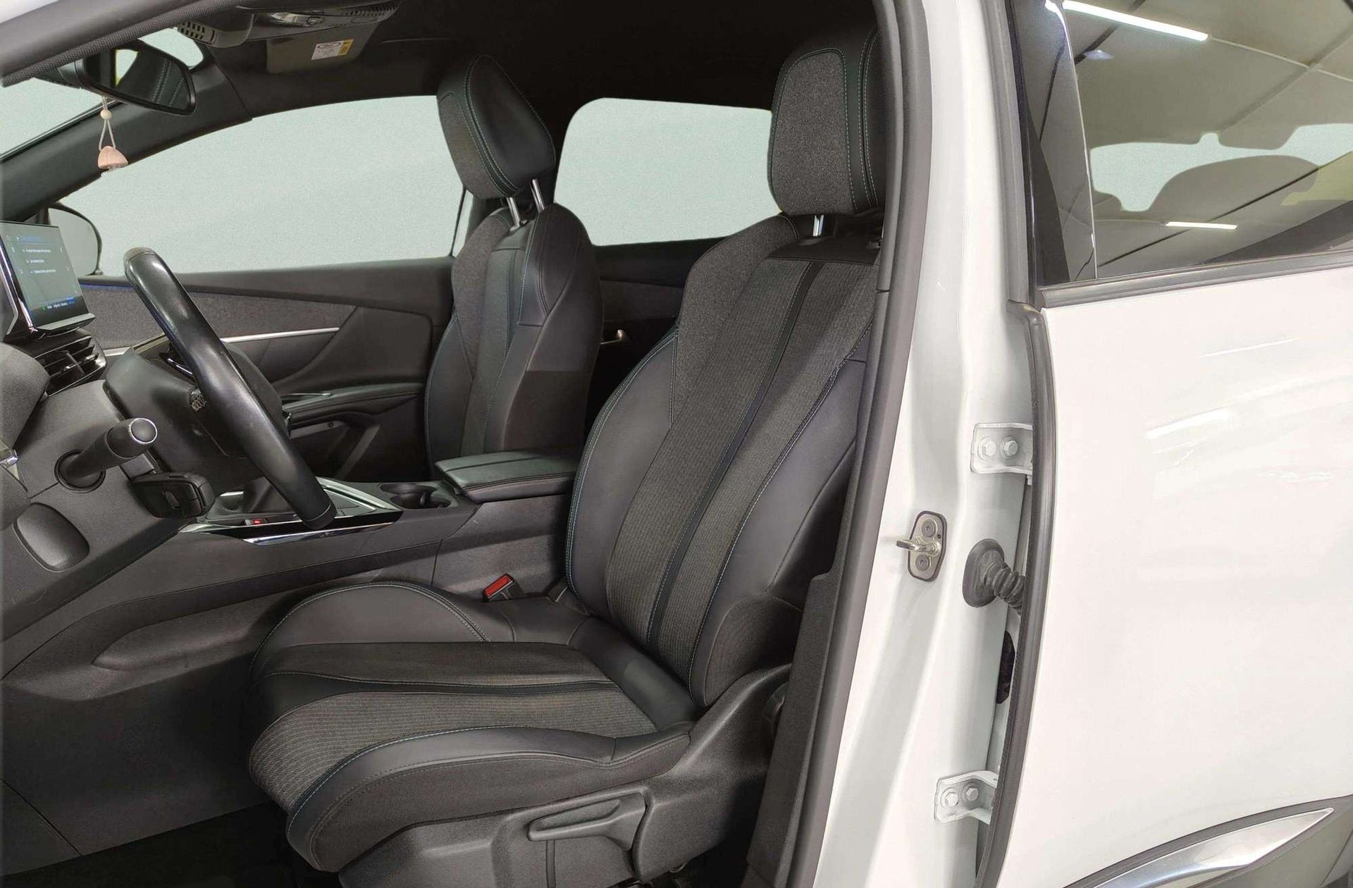 Peugeot 3008 PureTech 130 Allure Pack - foto 8
