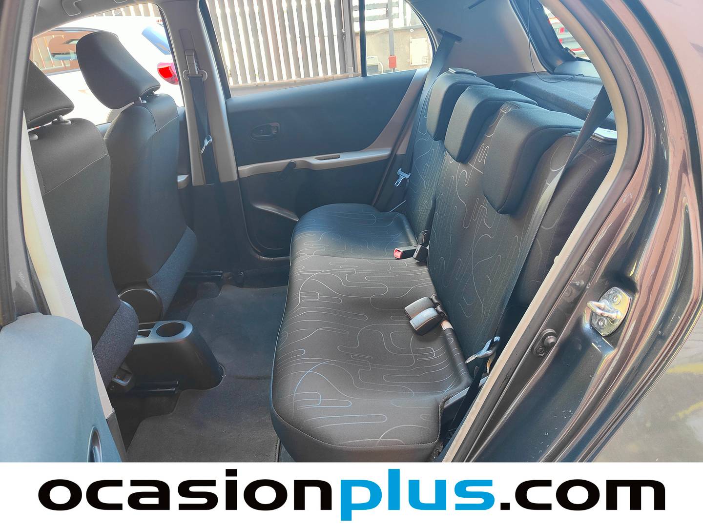 Foto asientos traseros Toyota Yaris Toyota Yaris 1.0 VVT-I Live  (69 CV)