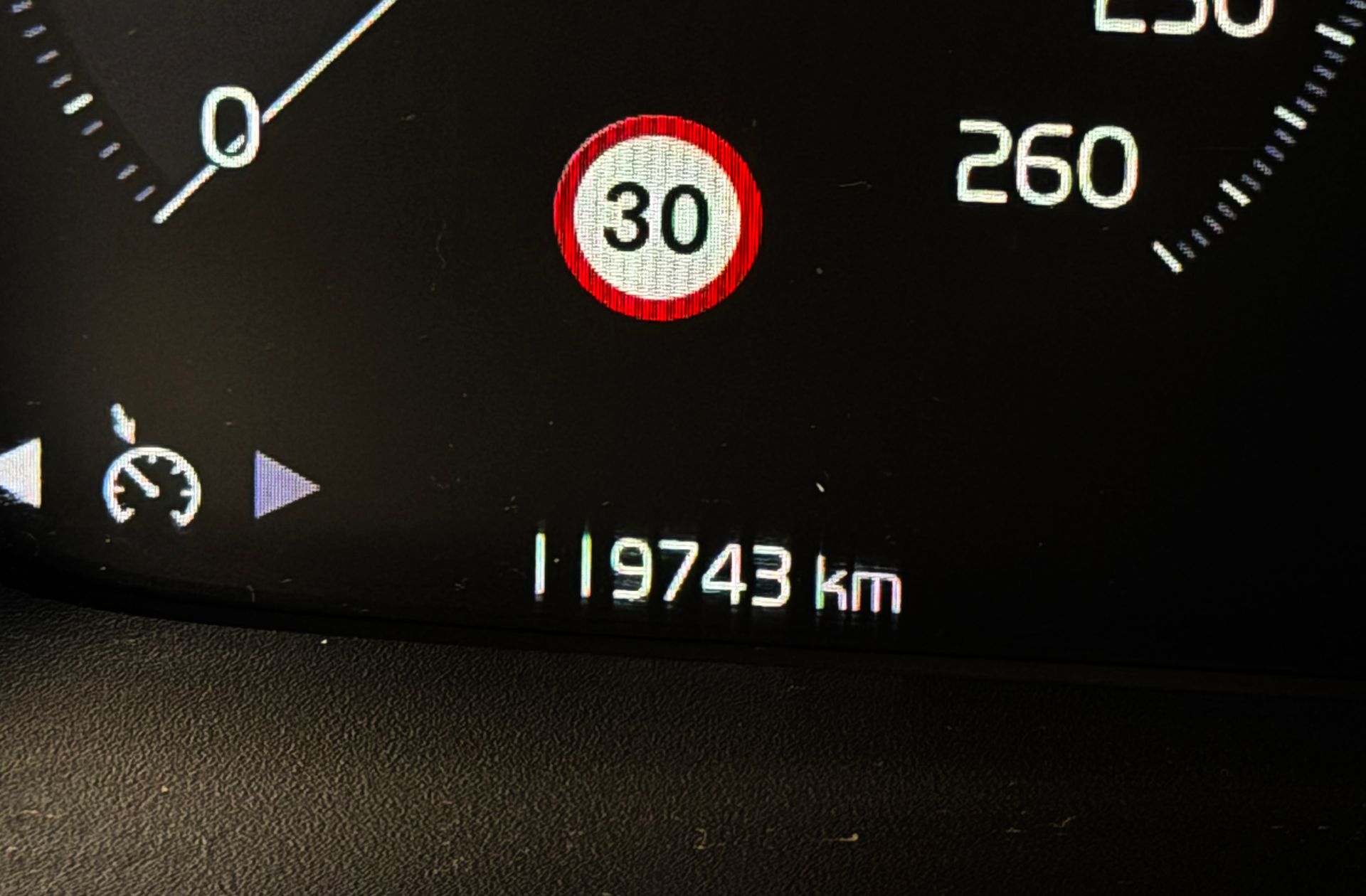 Volvo XC40 T4 Momentum - foto 9